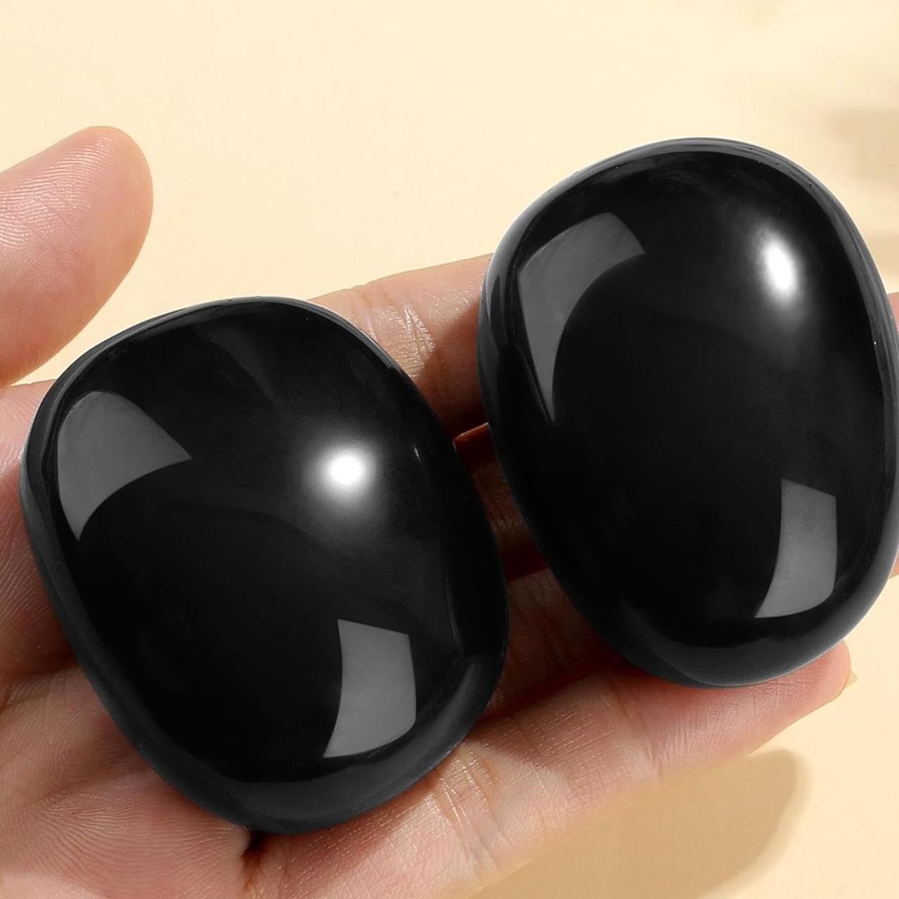 QINJIEJIE White Howlite Stones Natural Gemstone Large Crystals Polished Stone White Howlite 2 Pieces Crystal Stone Tumbled Stones Worry Stone Reiki Meditation