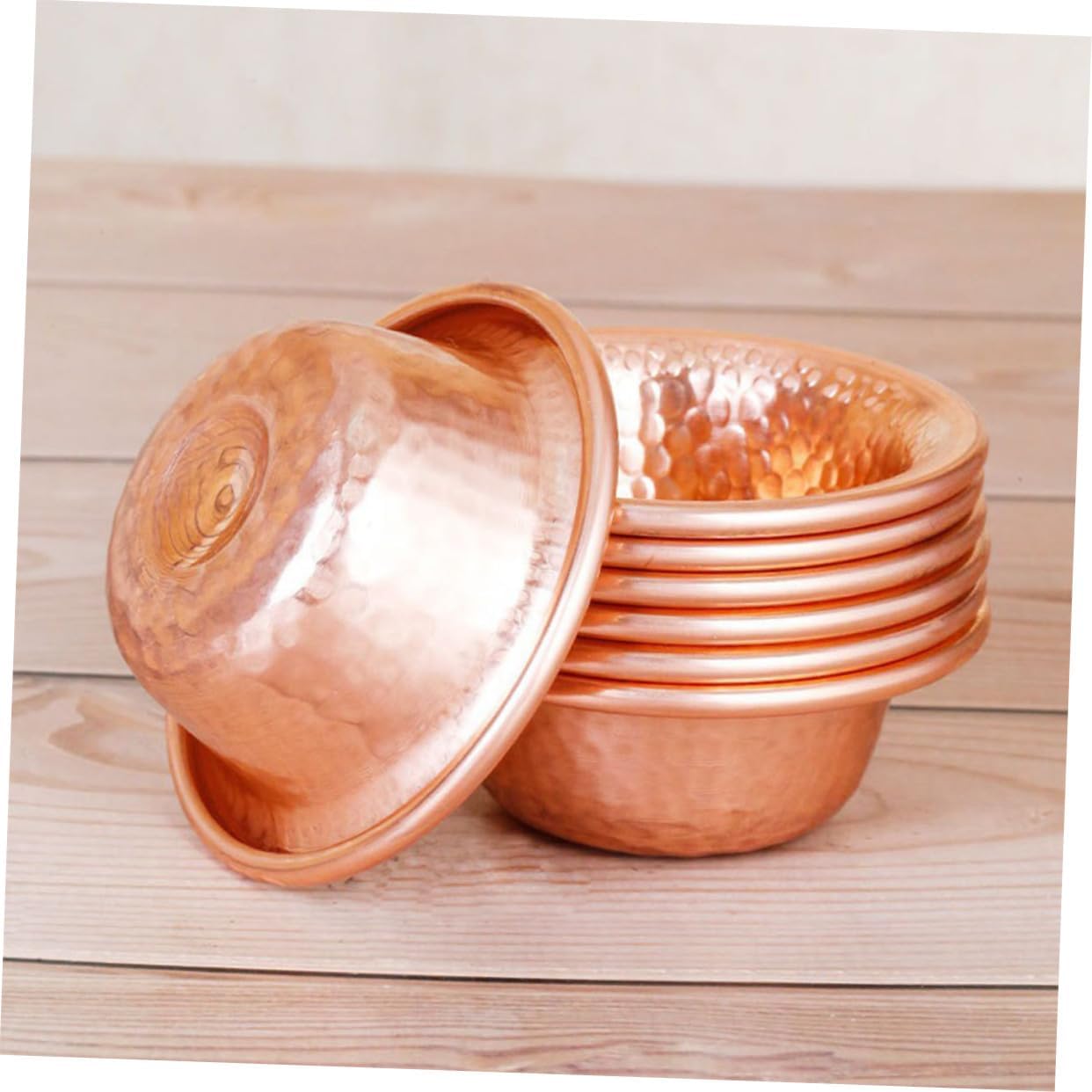 ULTECHNOVO Tempel Opferschale aus Handgefertigte Altaropferbecher Dekorative Buddhistische Wasserschale für Anbetung und Meditation für Zuhause und Tempel