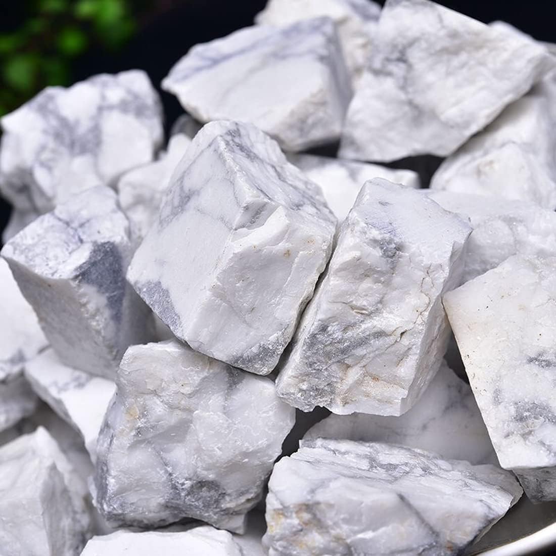 White Howlite Raw Crystals, Large 1.25-2.0 Inch Healing Crystals, Natural Raw Stones, Crystal for Drumming, Cabbing, Fountain Stones, Decoration, Polishing, Wire Wrapping, Wicca & Reiki