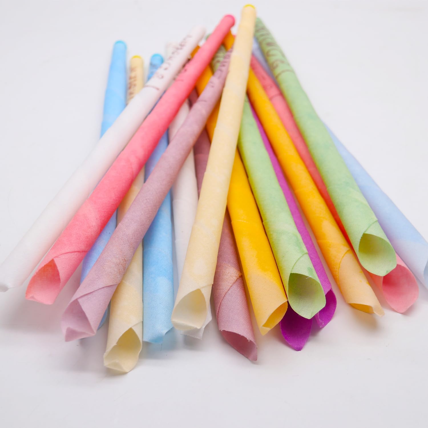 Natürliche Ohrkerzen,32 Stück (8 Farben), Zylinderduft, hohle Kegelkerzen mit 16 Schutzscheiben