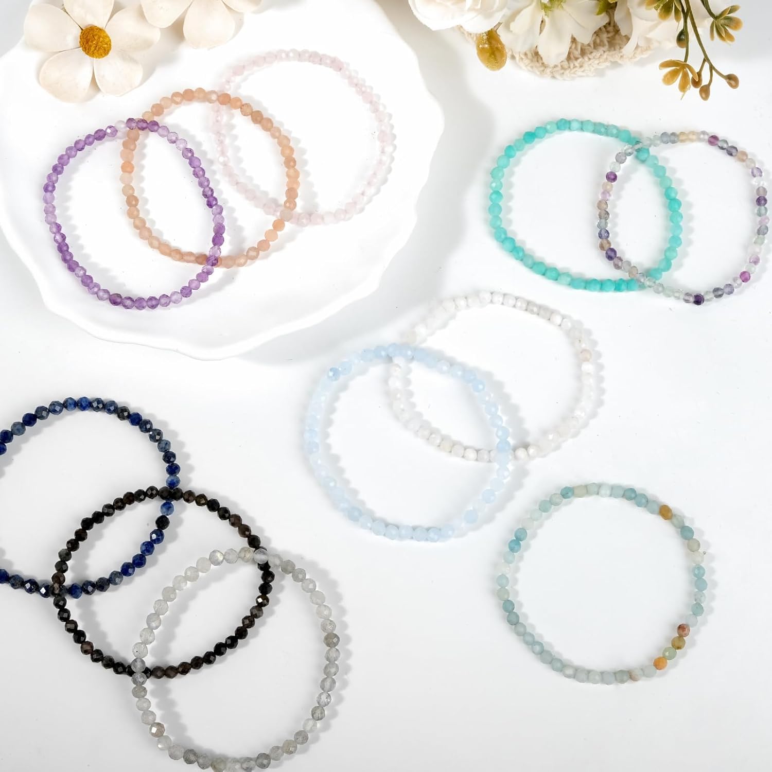 RUBY Perlenarmband Damen - Hochwertiges 4mm Edelstein Armband aus Facettierten Echten Natursteinen - Inklusive Geschenkbox Geschenk für Sie