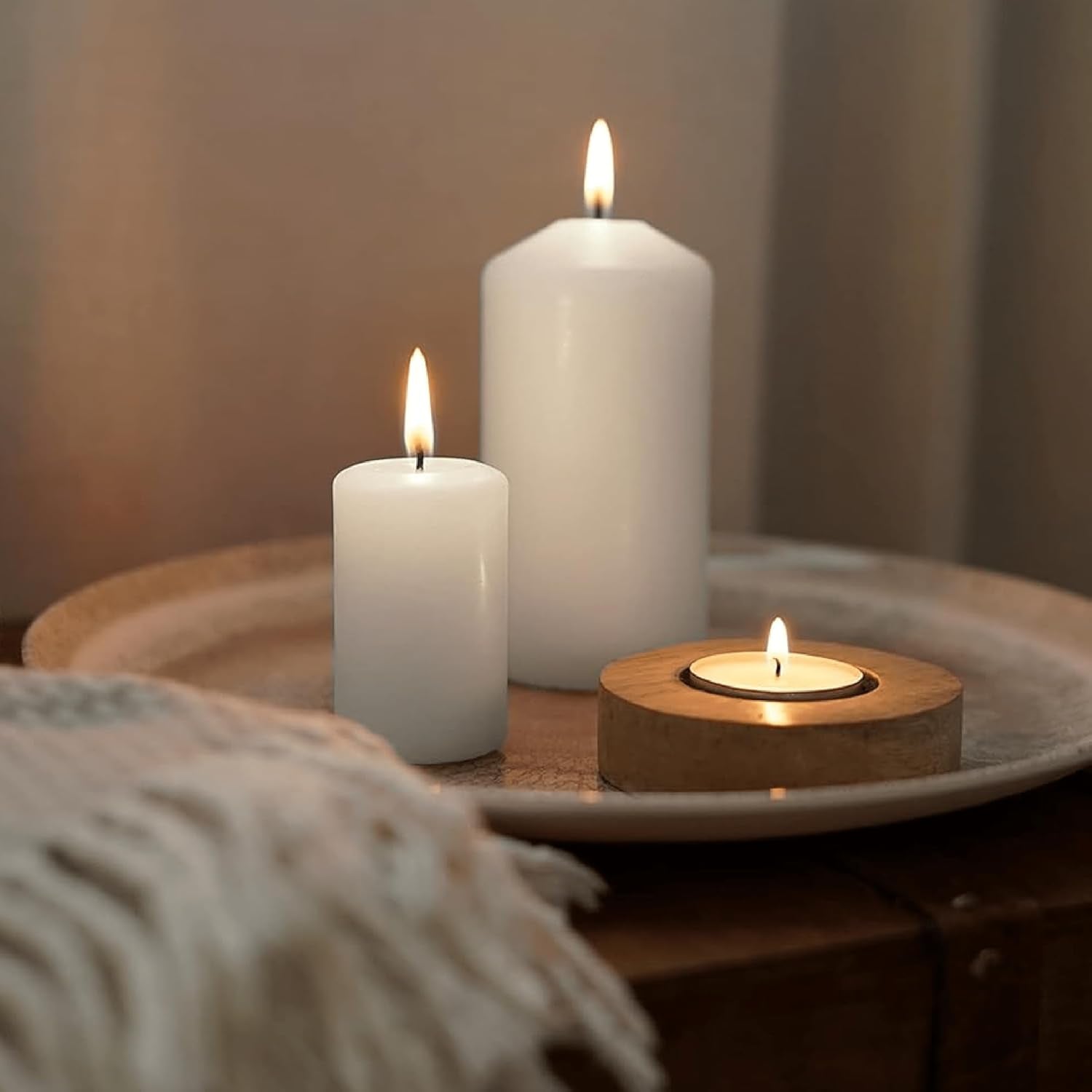 Horeca Candles - Stumpenkerzen - Weiß - Ø 4 x 7 cm - 20er Set Blockkerzen - Lange Brenndauer 12 Stunden - Ohne Duft - Kerzen für Haushalt, Feiern und Gastronomie