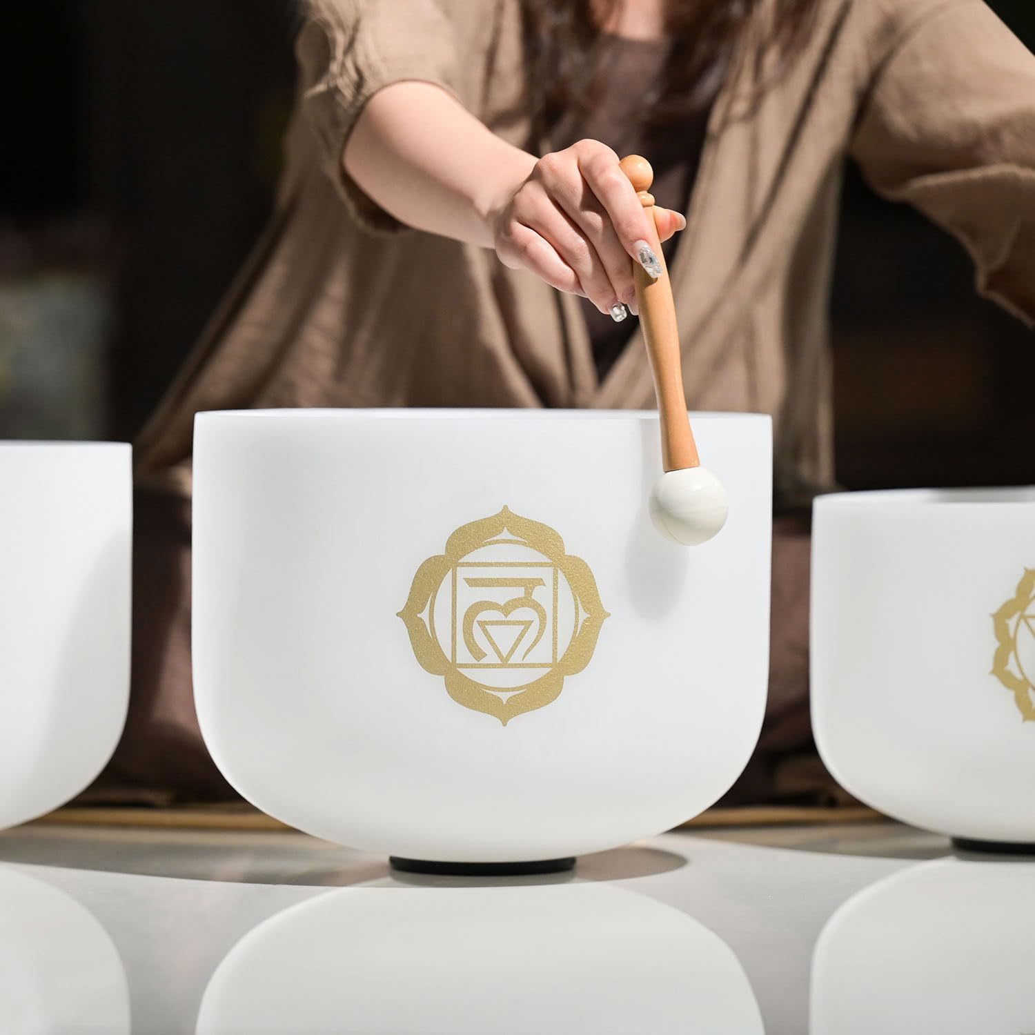 keepdrum Quarz-Klangschalen Chakra Set Gold 7-teilig 8-14 Zoll mit Zubehör