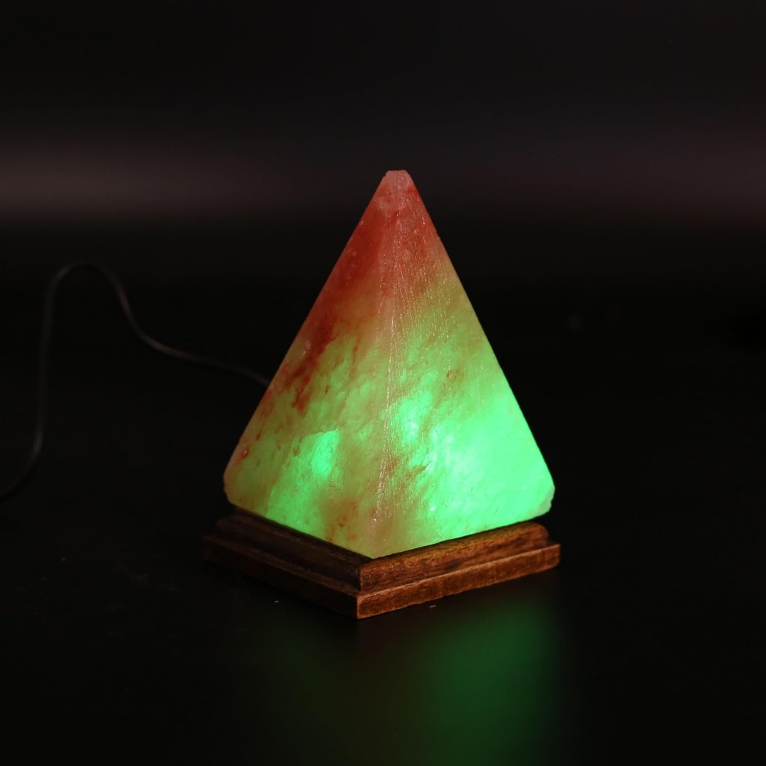 Heimtex Himalaya USB Farbwechsel-Salzkristall Lampe - Pyramide Salzlampe aus dem Salz Sortiment - salzsteinlampe mit Sockel & Leuchtmittel aus reinem Salzstein