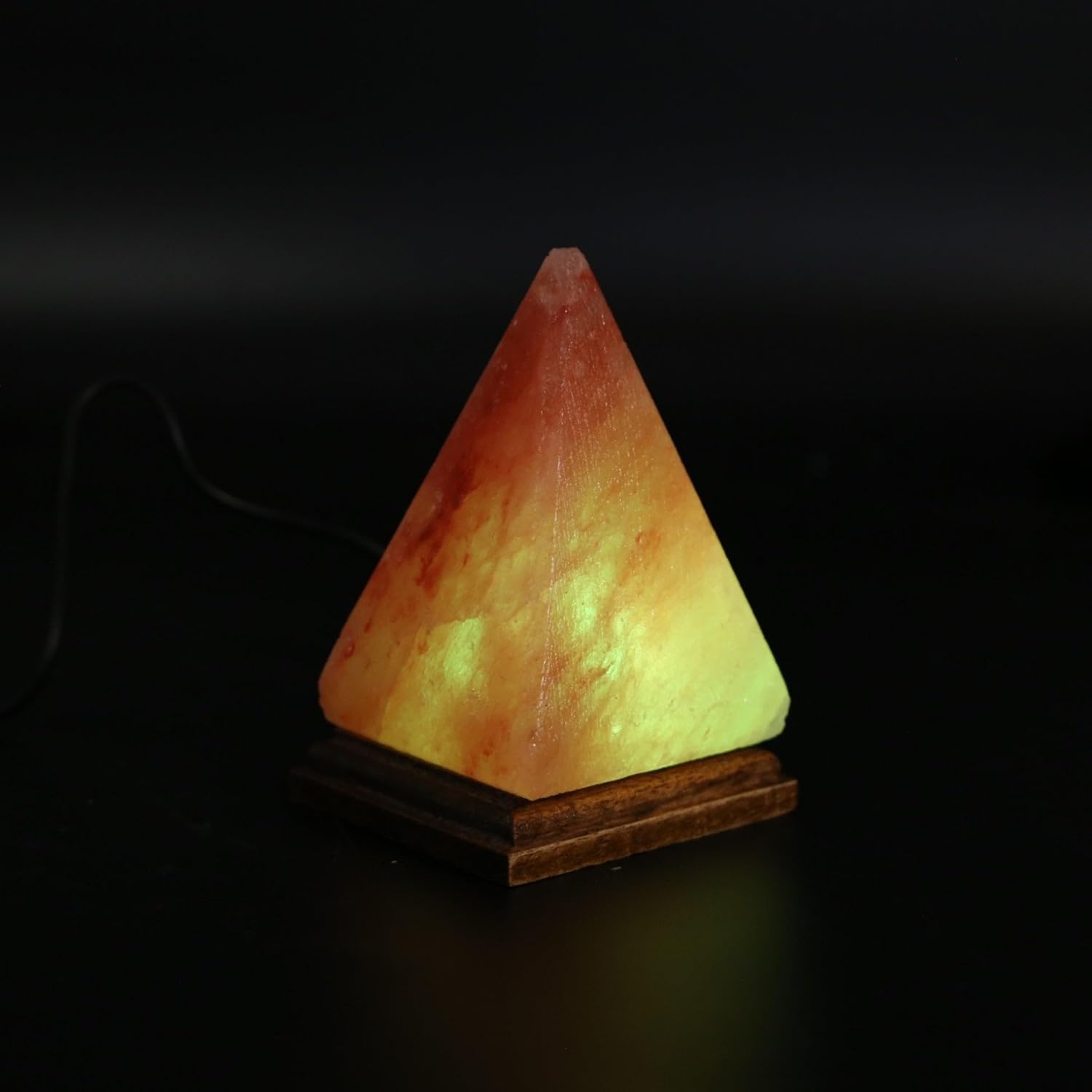 Heimtex Himalaya USB Farbwechsel-Salzkristall Lampe - Pyramide Salzlampe aus dem Salz Sortiment - salzsteinlampe mit Sockel & Leuchtmittel aus reinem Salzstein