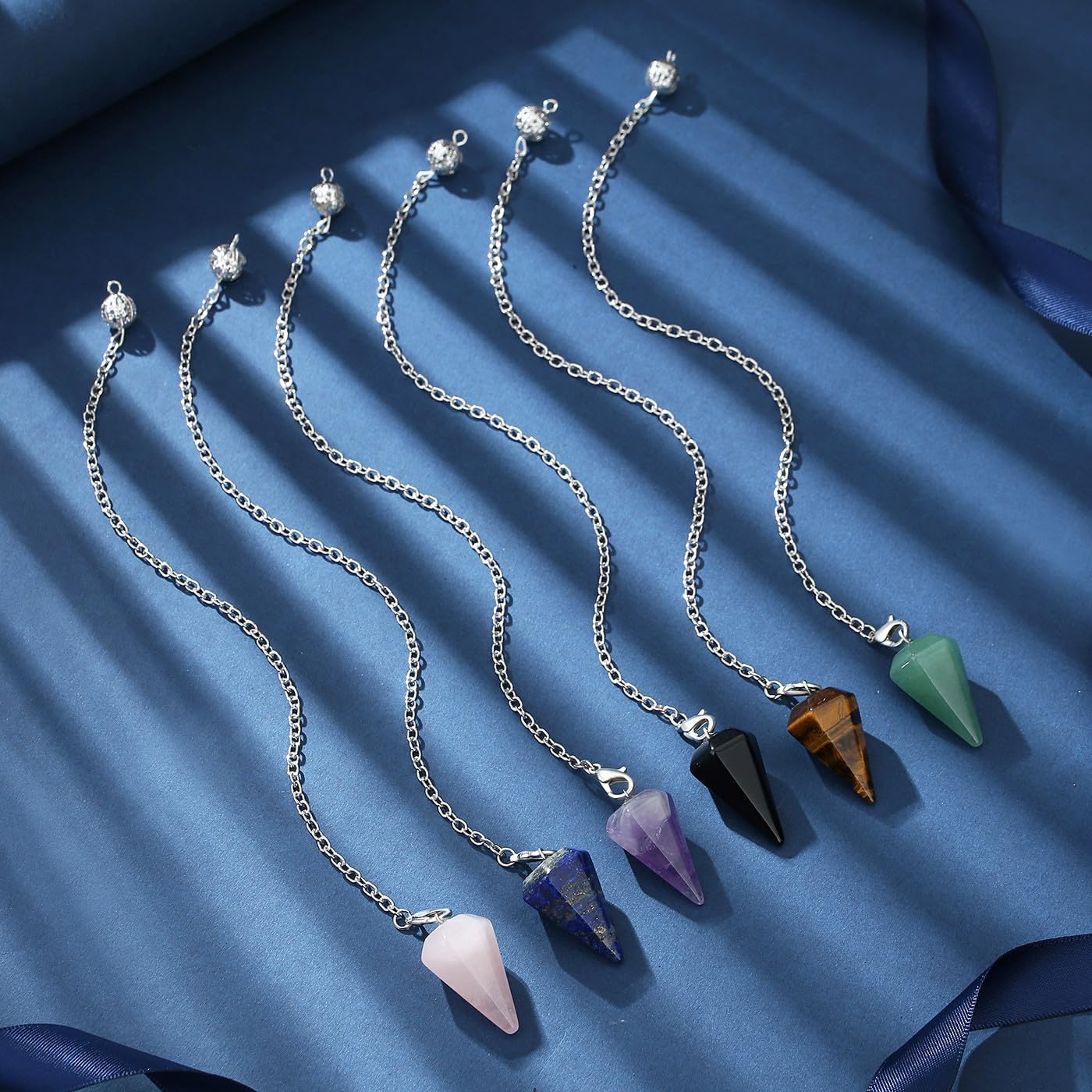 XIANNVXI 6pcs Pendel Set Kristalle Amethyst Stein Rosenquarz Obsidian Lapislazuli Kristall Edelsteine Energetische Pendel Esoterik Pendel mit Kette Spirituelle Reiki Zubehör