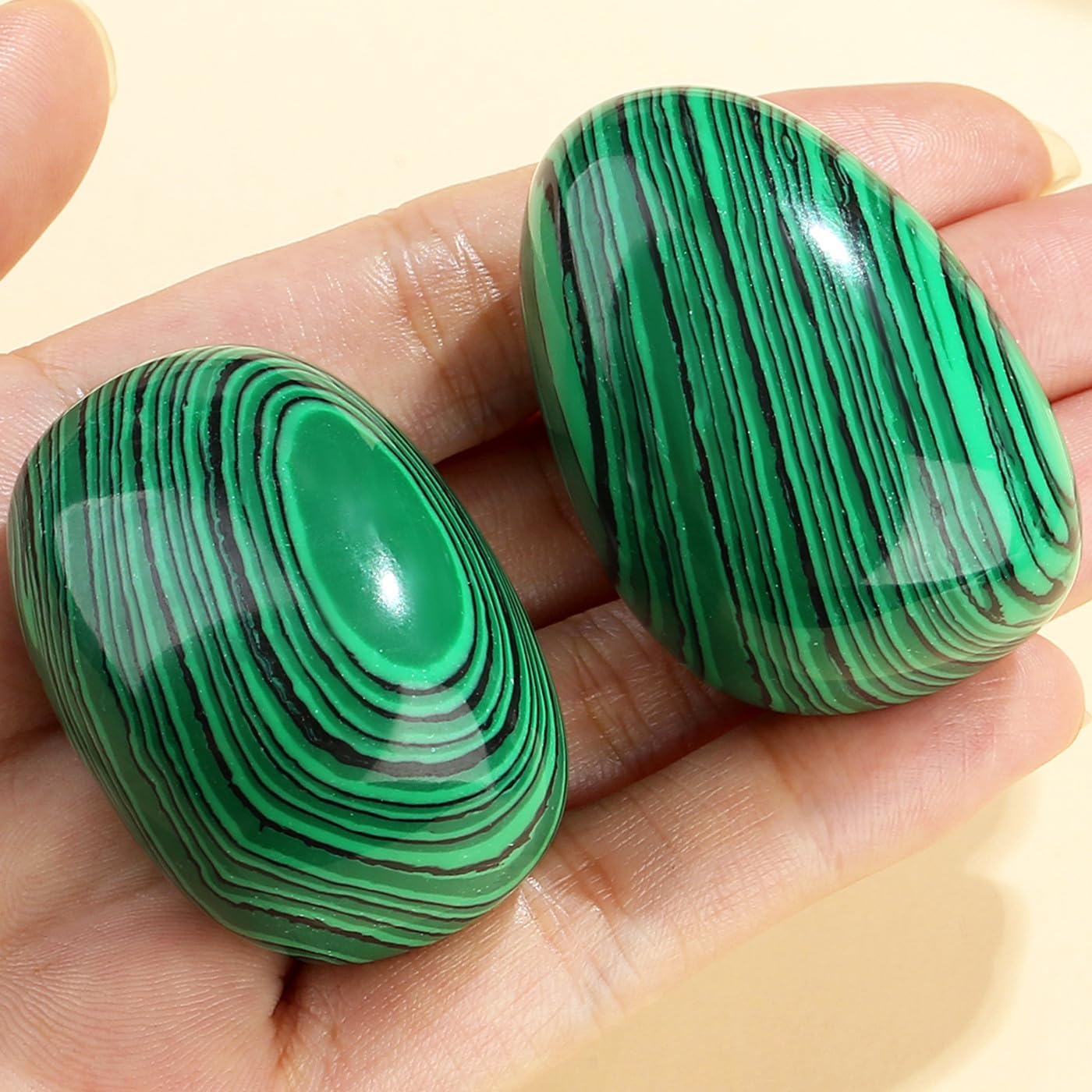 MAIBAOTA 1.6-2.0" Malachite Crystals Large Malachite Stone Reiki Natural Tumbled Polished Stones for Energy Witchcraft Therapy Meditation DIY Crystals for Protection