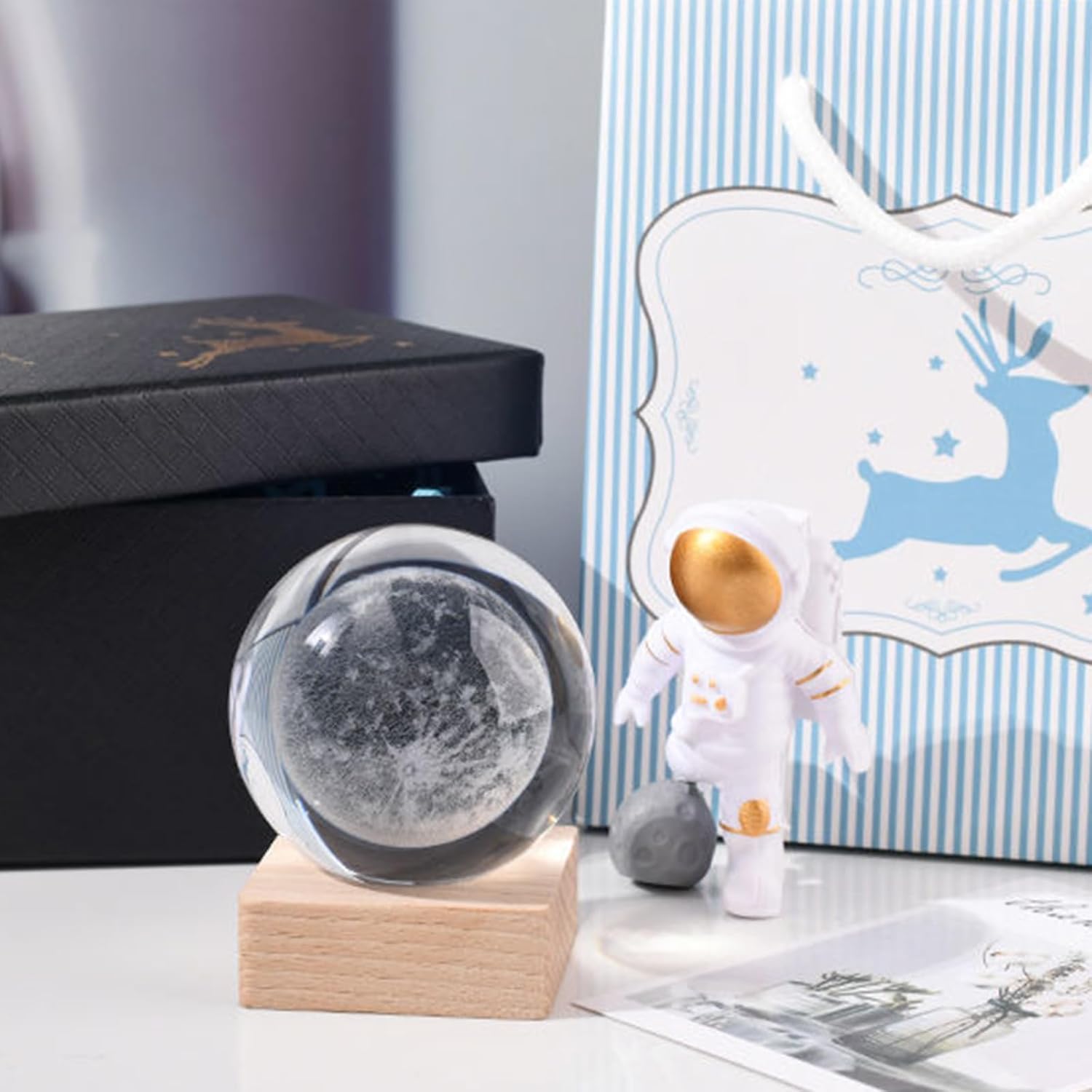 Zoomarlous 3D Crystal Ball Night Light, USB 3D Moon Crystal Ball Night Light, Creative Night Scene, Astronomy LED Ball Lamp, with Wooden Base