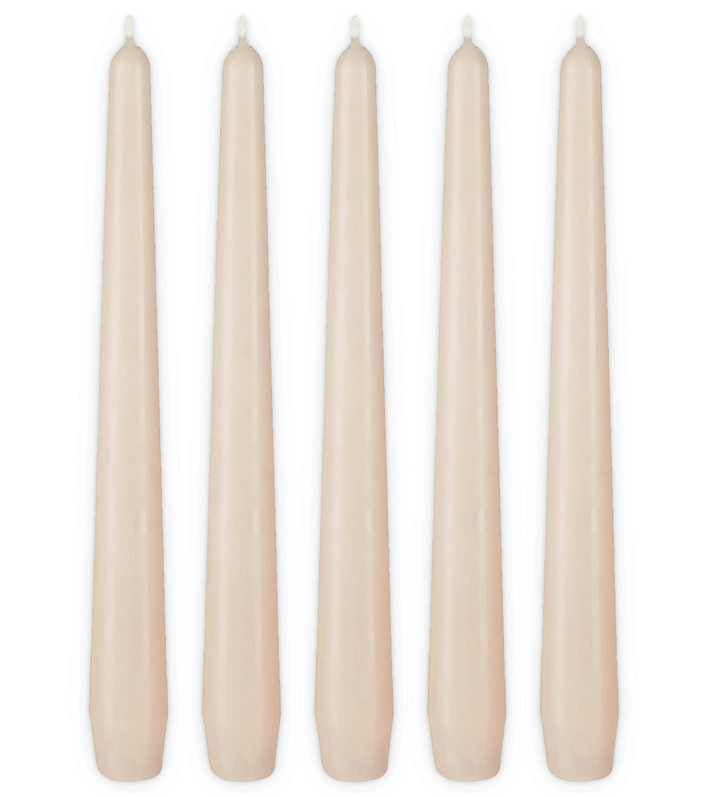 BRUBAKER Premium Spitzkerzen Lila - 50 Stück - bis zu 7,5 Stunden Brenndauer pro Kerze - 24 cm Tafelkerzen Set für Kerzenständer und Kronleuchter - Leuchterkerzen Halterkerzen