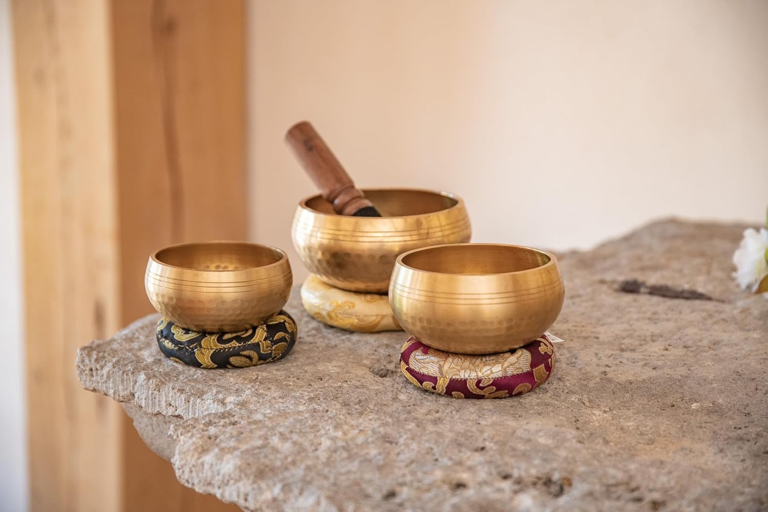 Klangschalen 3 Stück mit Klöppel und Kissen - Meditation Singing Bowl Set 8 bis 11 cm Durchmesser