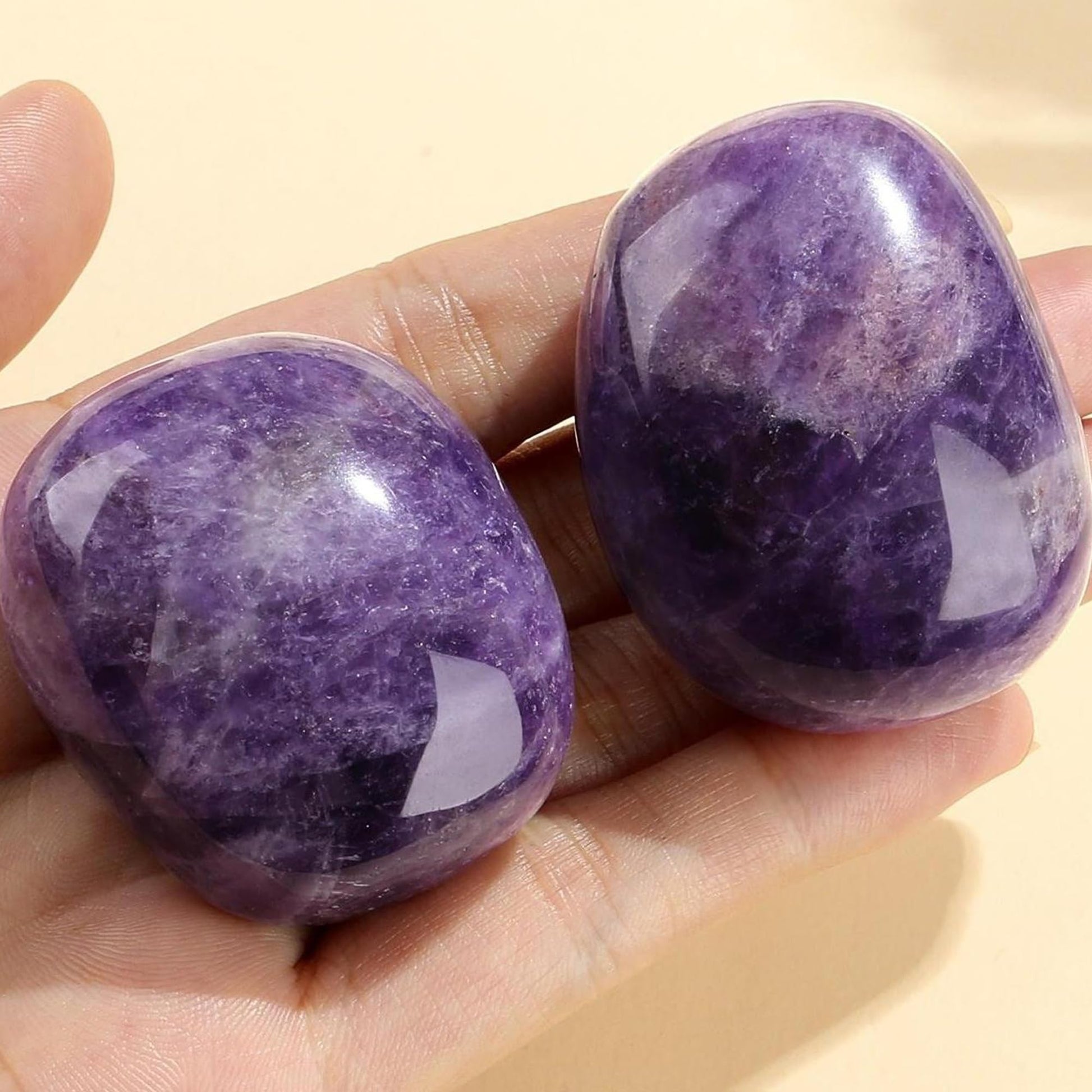 QINJIEJIE White Howlite Stones Natural Gemstone Large Crystals Polished Stone White Howlite 2 Pieces Crystal Stone Tumbled Stones Worry Stone Reiki Meditation