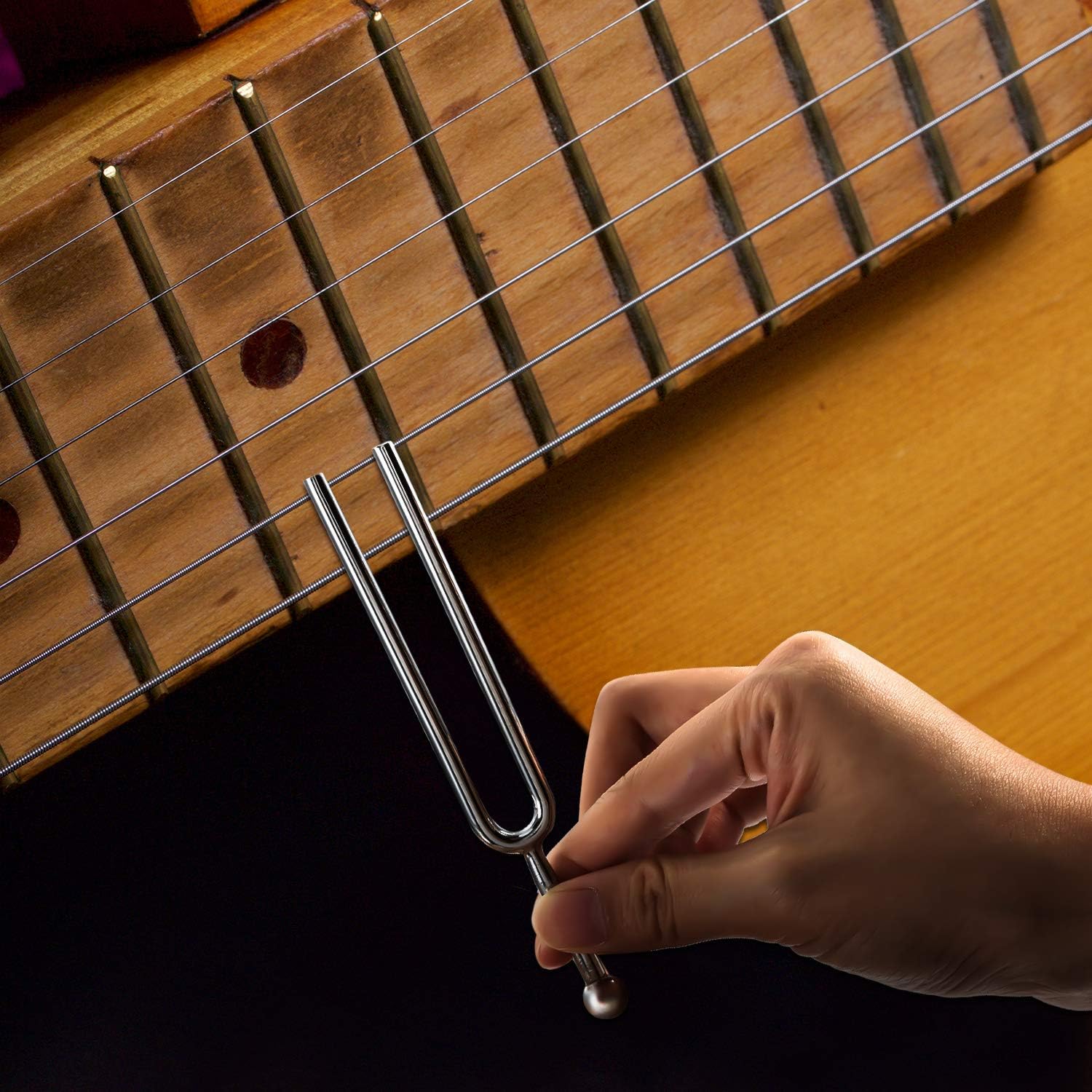 Tuning Fork with A440Hz Stainless Steel Tuning Fork, Cleaning Cloth and Black Storage Bag for Musical Standard Instruments Violin Guitar Tuner Devices