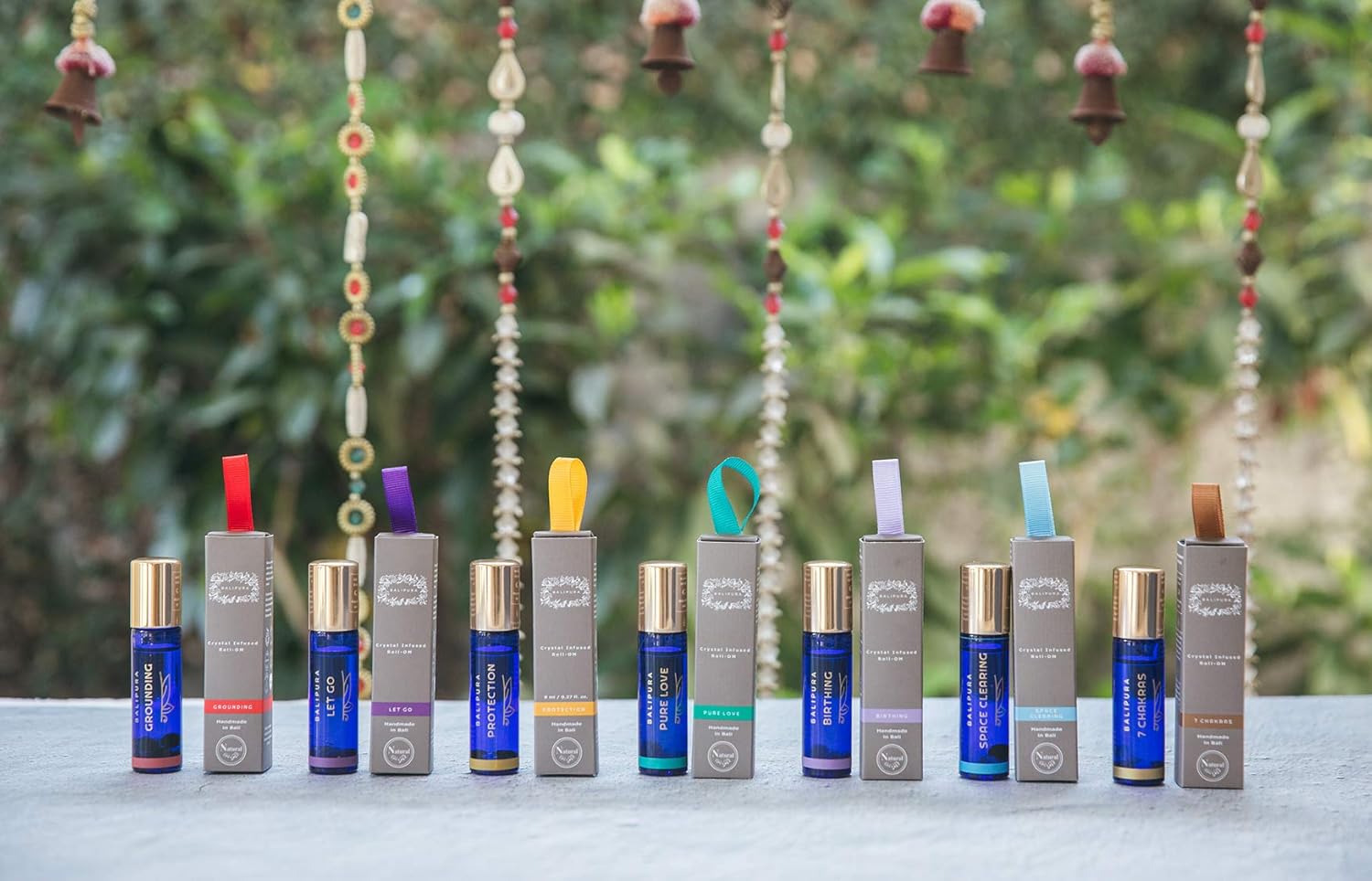 BALIPURA – Roll-On mit ätherischem Vanilleöl und positiven Energie-Chakren – Mischung aus natürlichen ätherischen Ölen, spirituelles Geschenk, Roll-On mit Heilkristallen