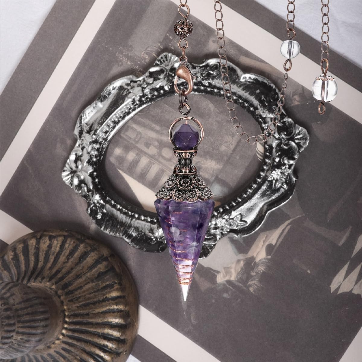 Amethyst Pendel, Sechseckiges Kristallpendel,Harz Amethyst Pendulum Edelstein Pendel Kristall,Kristall Edelsteine Kegel Anhänger,für Hexerei Zeremonie, Wahrsagen, Reiki Heilung und Esoterik Geschenke