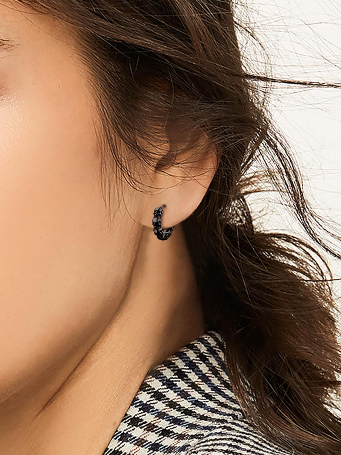 FaithHeart Edelstahl Totenkopf Ohrstecker für Herren Damen Punk Gotik Schädel Ohrring Piercing Creolen Ohrstecker für Weihnachten Valentinstag Halloween