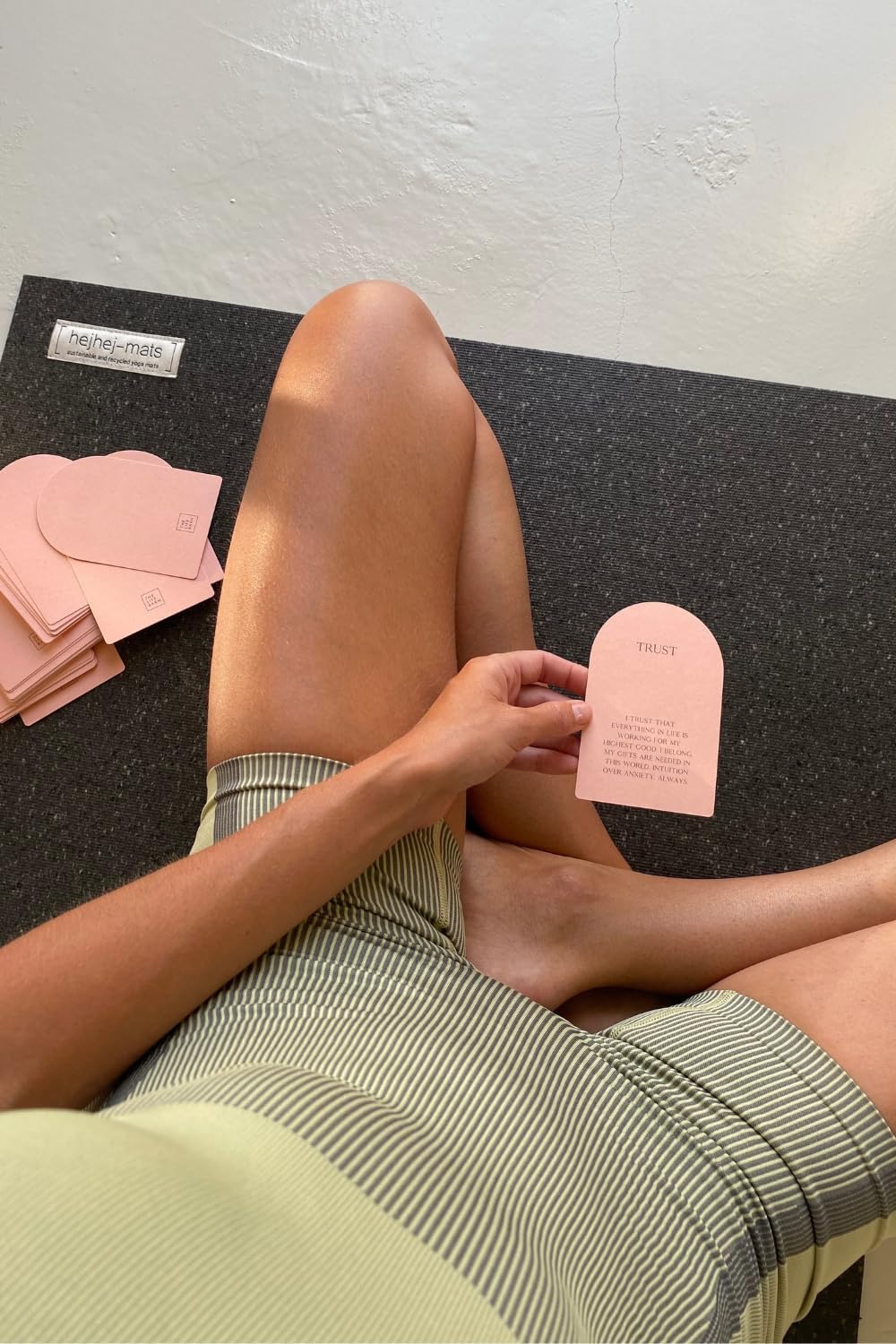 40 Intention & Orakelkarten Affirmationskarten in hochwertiger Leinenbox Achtsamkeit & Selbstreflexion