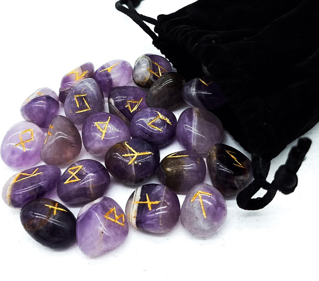Edelstein Runen Set Elder Futhark Heilstein Amethyst 25 Steine ca. 20 mm im Samtbeutel | Mythologie Wikinger Esoterik Meditation Magie (Amethyst goldene Gravur)