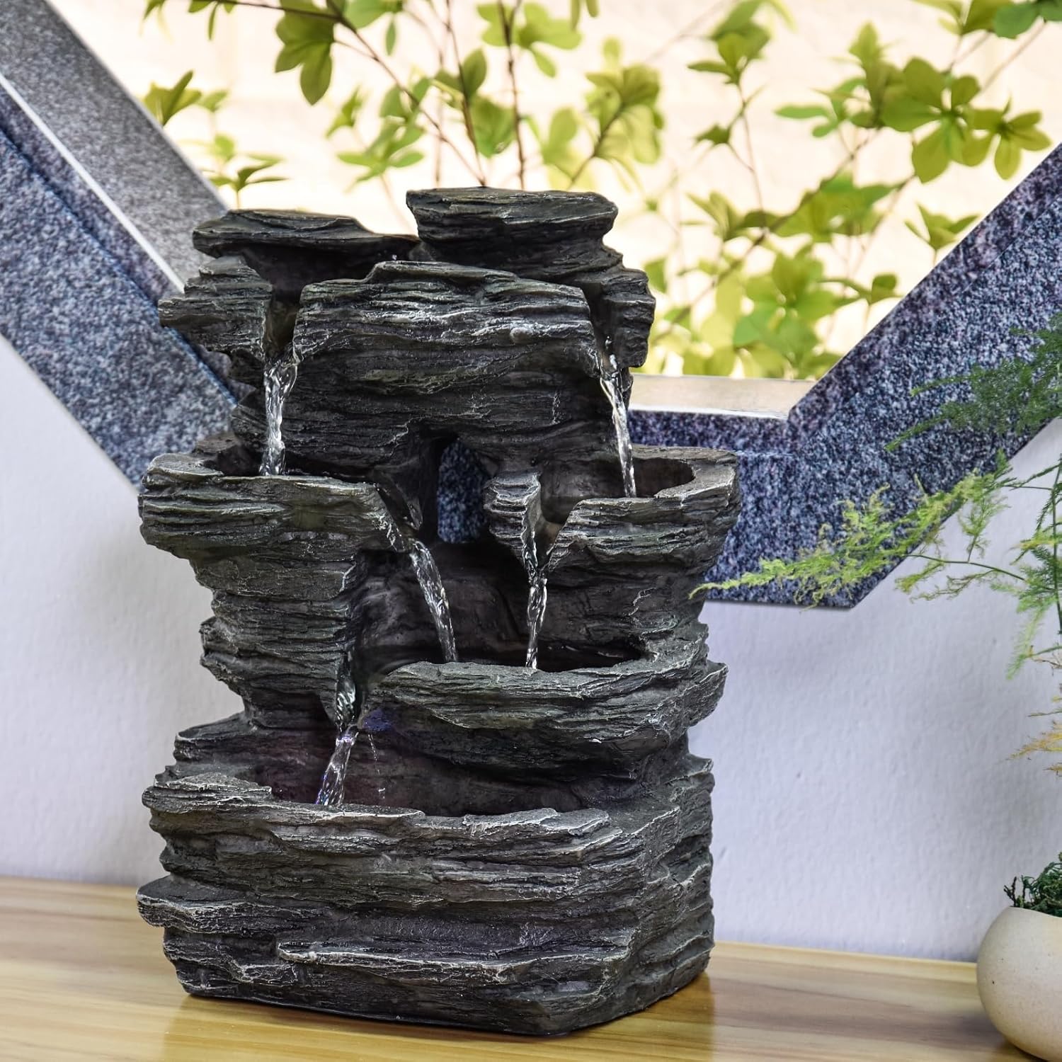 Zen’Light - Zimmerbrunnen Pietra - Steinoptik aus Kunstharz mit Bunten Lichteffekten - Moderne Zen Deko, Meditation & Entspannung - Glücksbringer - H35cm