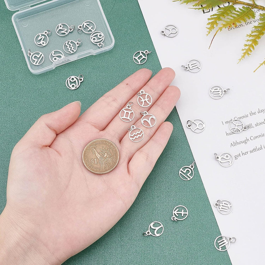 UNICRAFTALE Charm 12 Sternbildern Edelstahl Sternzeichen Anhänger Flach Und Rund Charms Sternbild Anhänger Für Die Herstellung von DIY Schmuck