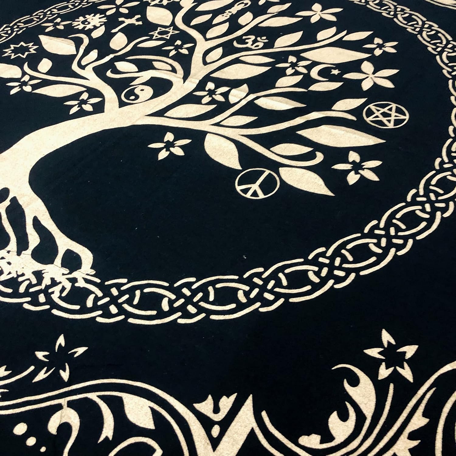 THE ART BOX Altar Cloth Tarot Cards Napkins Witchcraft Accessories Black Gold Tablecloth Square Spiritual Heavenly Cloth with Fringes, Tree of Life, 18 x 18 Inches