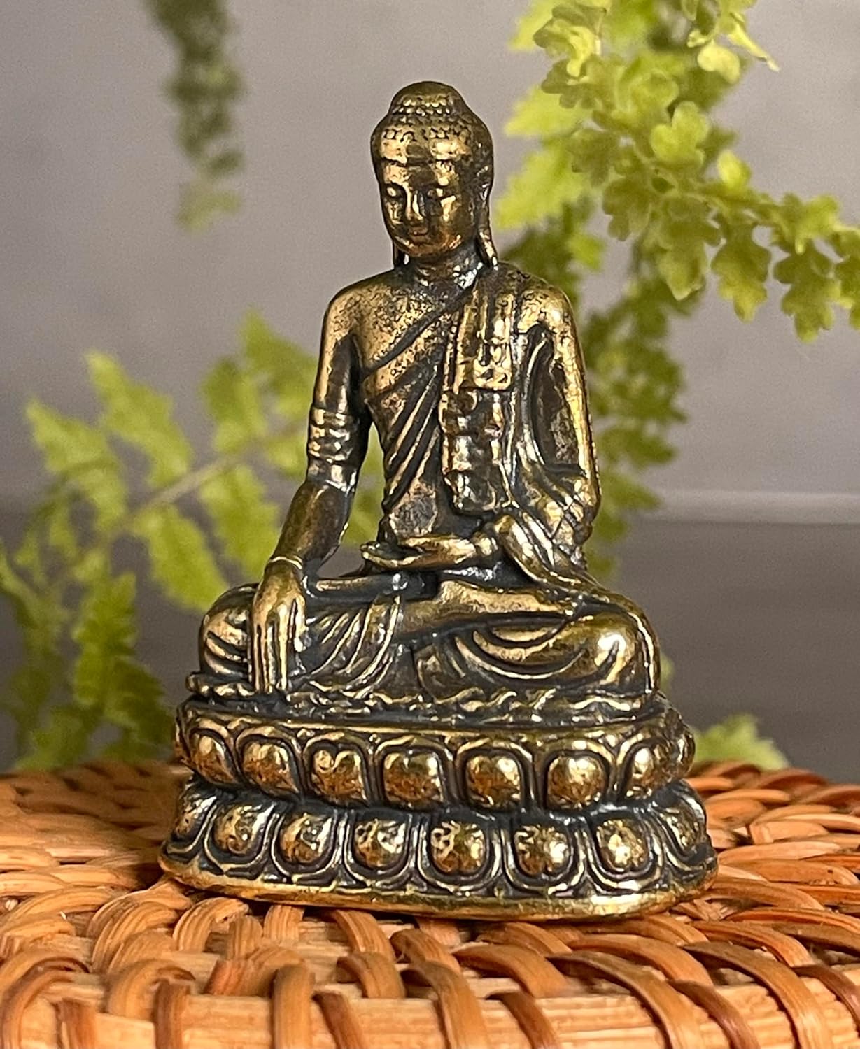 kleine sitzende Buddha Figur tragbar - Miniatur Statue aus Messing Tischdekor Meditation Figur Antique Home/Office