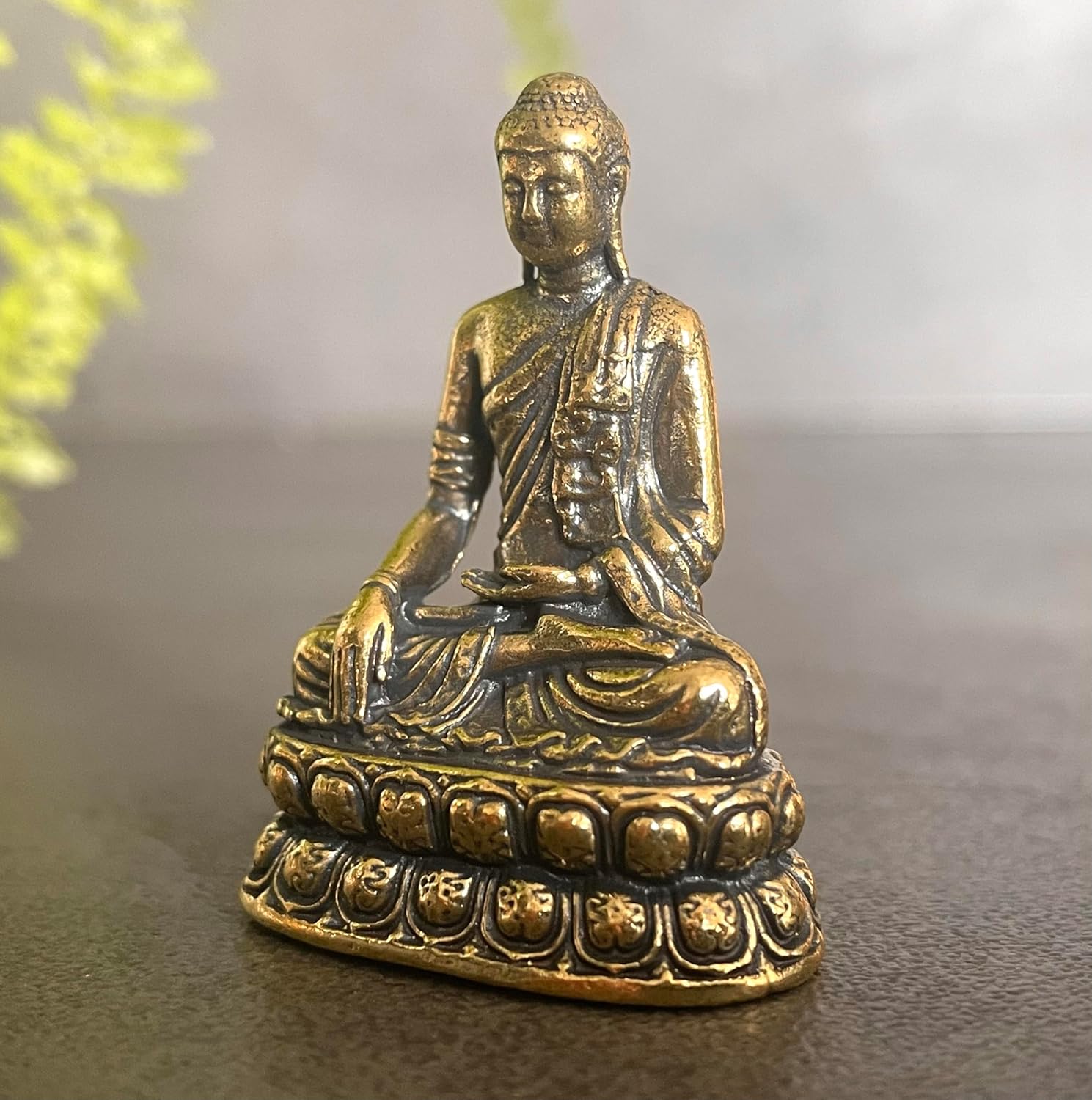 kleine sitzende Buddha Figur tragbar - Miniatur Statue aus Messing Tischdekor Meditation Figur Antique Home/Office