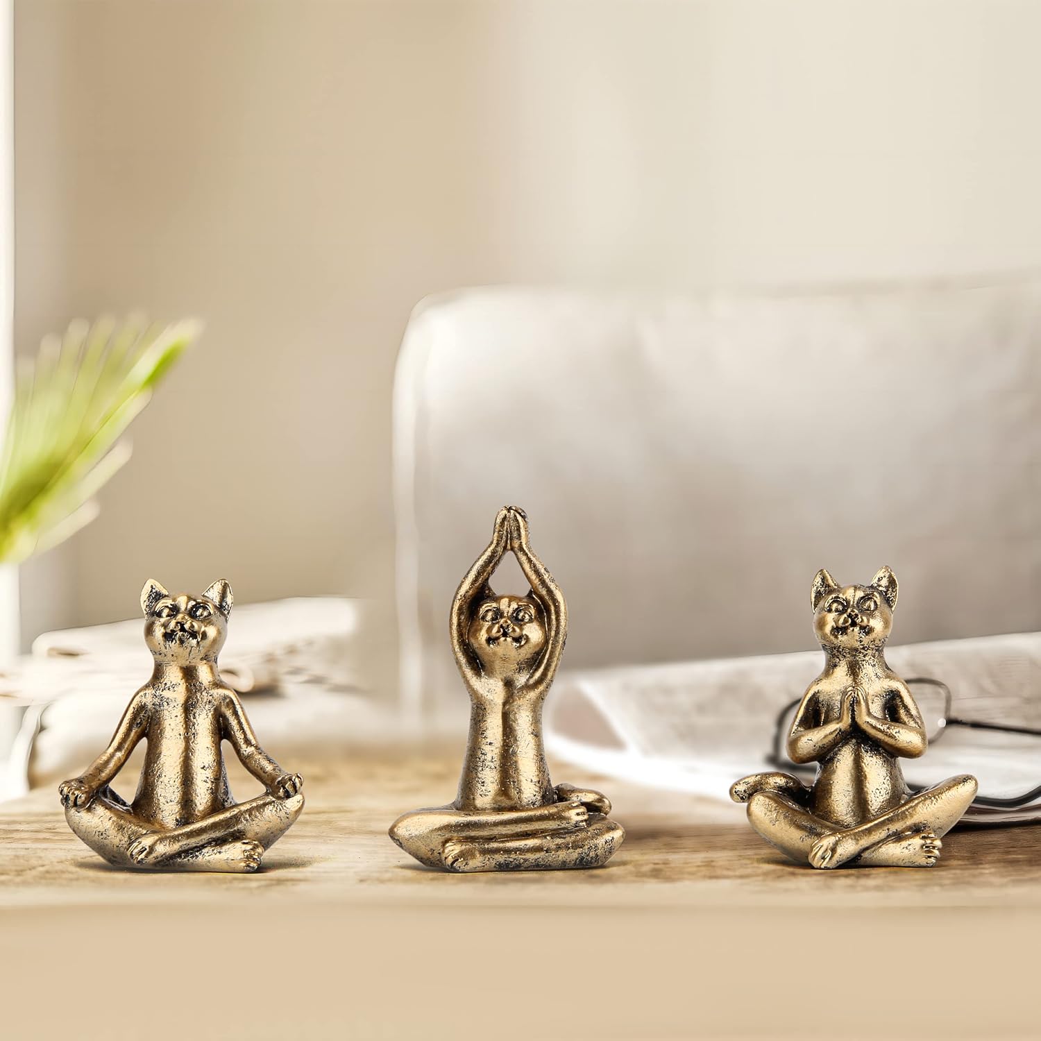 Smadeer Yoga Cat Statues for Home Decor Accents,Yoga Pose Figurine for Zen Spiritual Bedroom Living Room Office Table Desk Modern Boho Decoration,Meditation Shelf Decor Accents Antique Bronze Gift