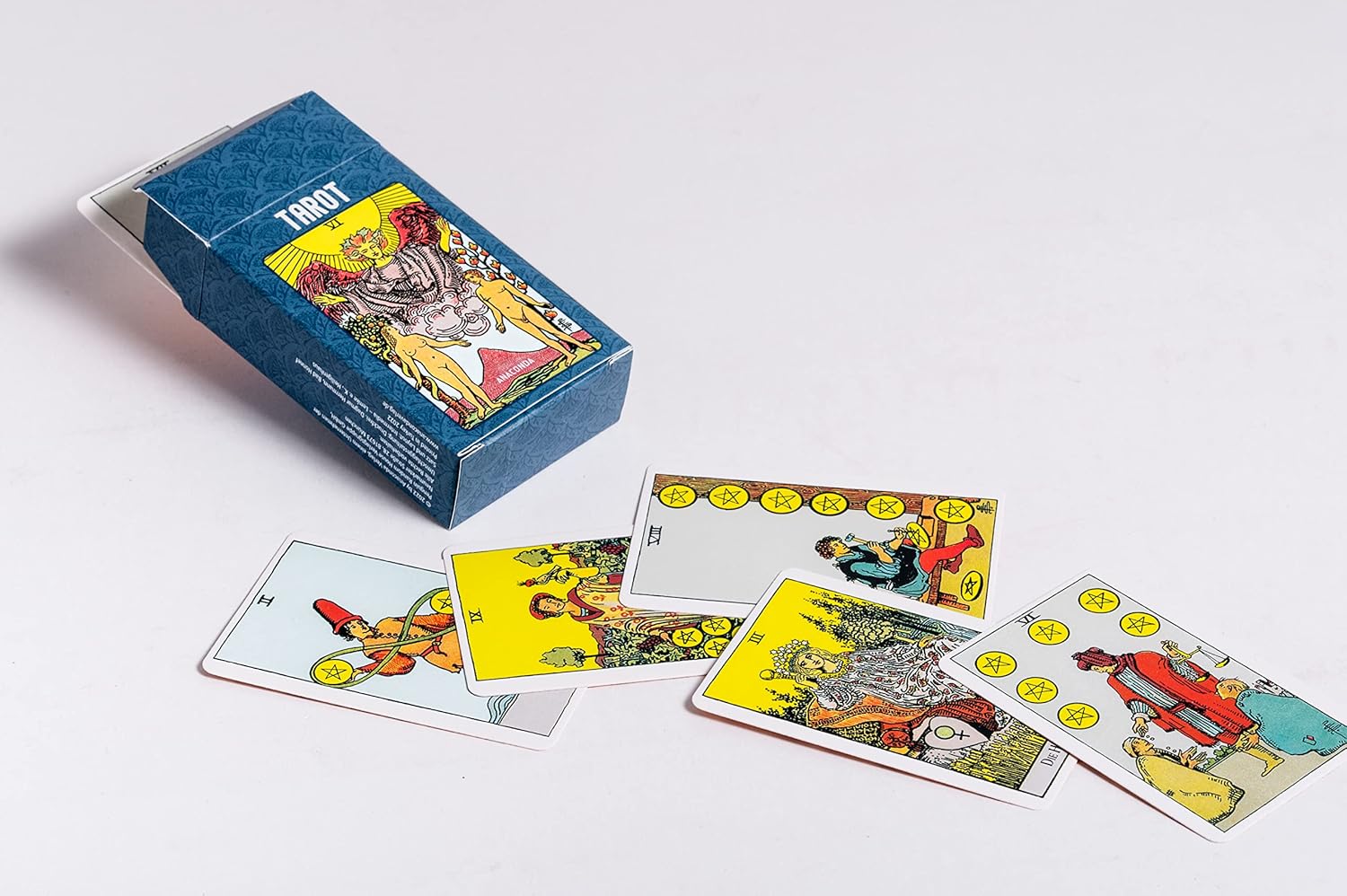 Tarot: Das klassische Jugendstil-Tarot auf Deutsch. Tarotkarten im praktischen Format. Spirituelles Tool für Persönlichkeitsentwicklung. Das Kult-Deck für Tarot-Einsteiger und Erfahrene im Kartenlegen