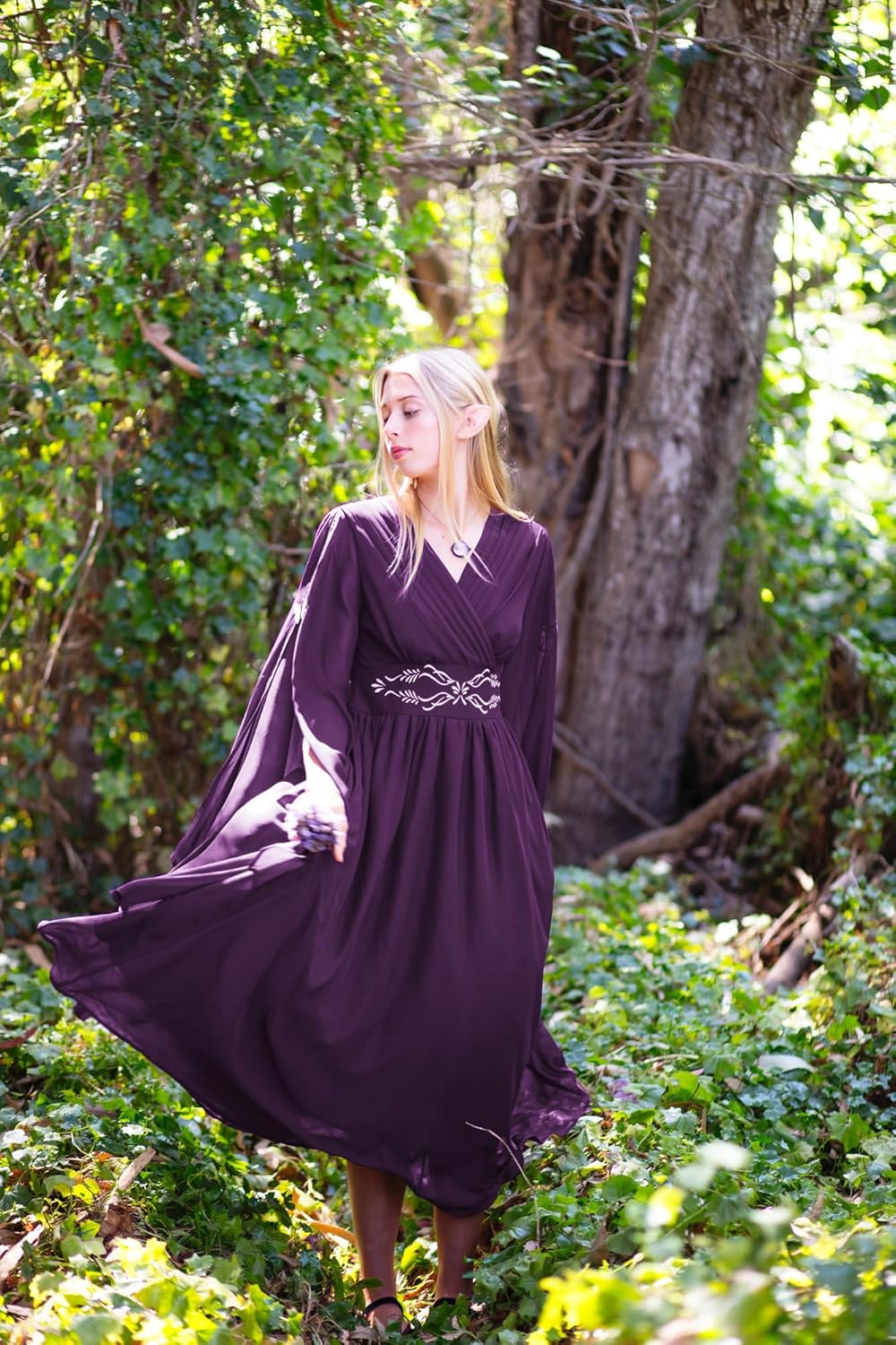 Scarlet Darkness Women's Renaissance Costume Wrap V Neck Medieval Dress Split Bell Sleeve Embroidery Fairy Dresses