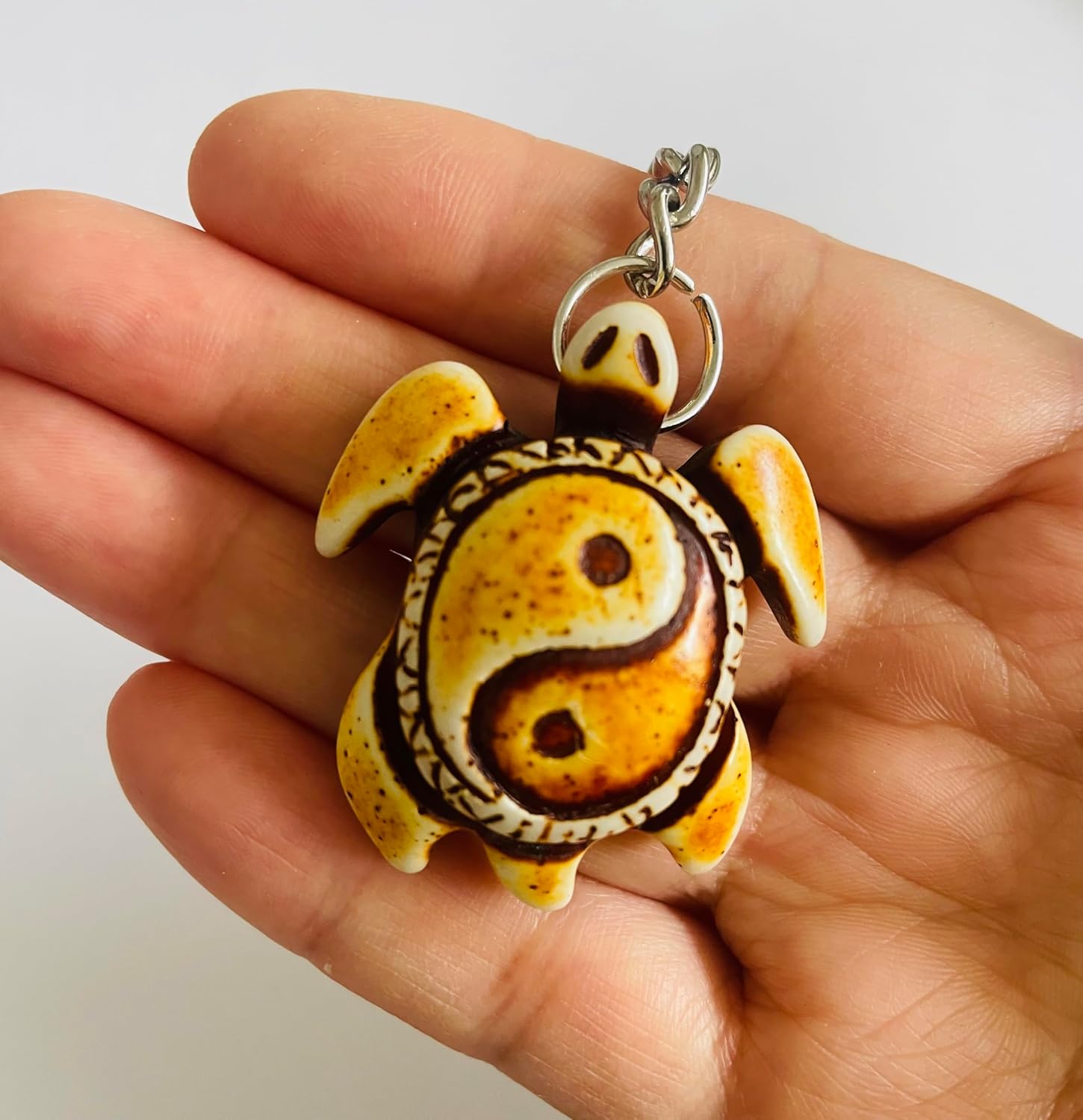 WOO MANTO Taiji Turtles Yin Yang Keychain 1.6 x 1.38 Inch Resin Pendant Feng Shui Lucky Charm
