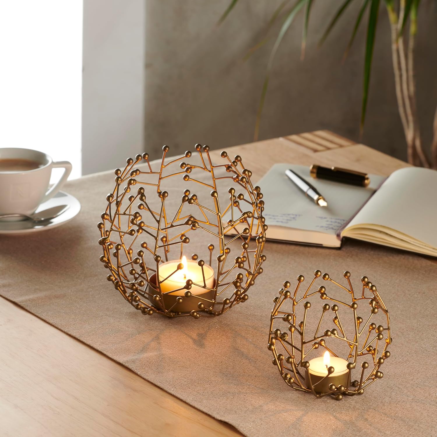 Teelichthalter Metall goldfarben 2er Set - 9,5 und 14 cm hoch - ideale Tischdeko Wohnzimmer Deko modern - Deko Fensterbank - Dekoration Wohnung modern - Kerzen Deko Set