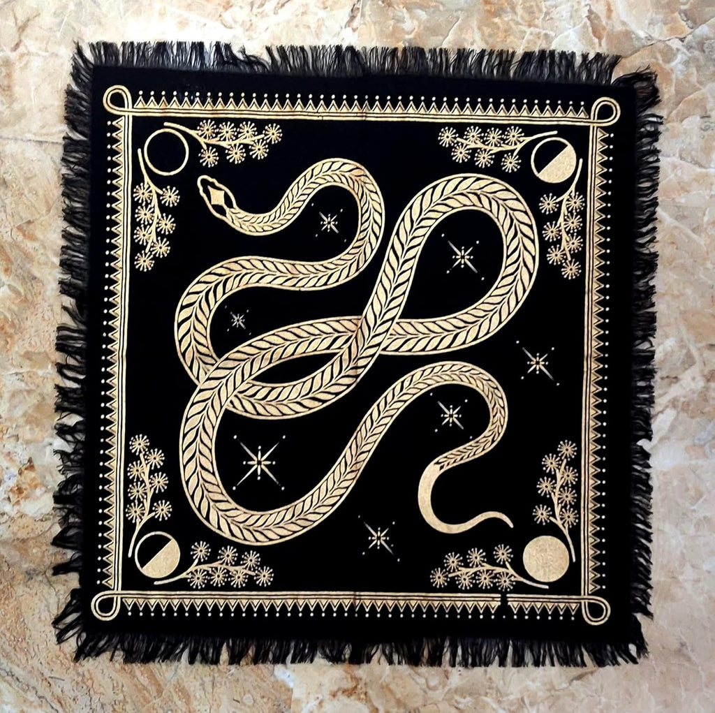 INDACORIFY Altar Tablecloth with Fringe Old Tarot Witchcraft Spread Tablecloth Meditation Spiritual Holy Cloth 18 x 18 Inches (Golden Snake)