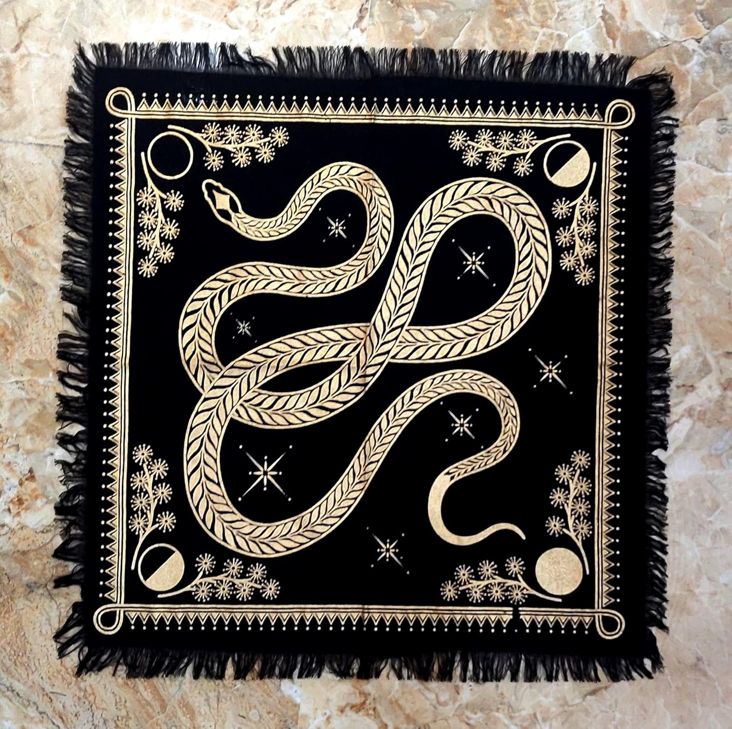 INDACORIFY Altar Tablecloth with Fringe Old Tarot Witchcraft Spread Tablecloth Meditation Spiritual Holy Cloth 18 x 18 Inches (Golden Snake)
