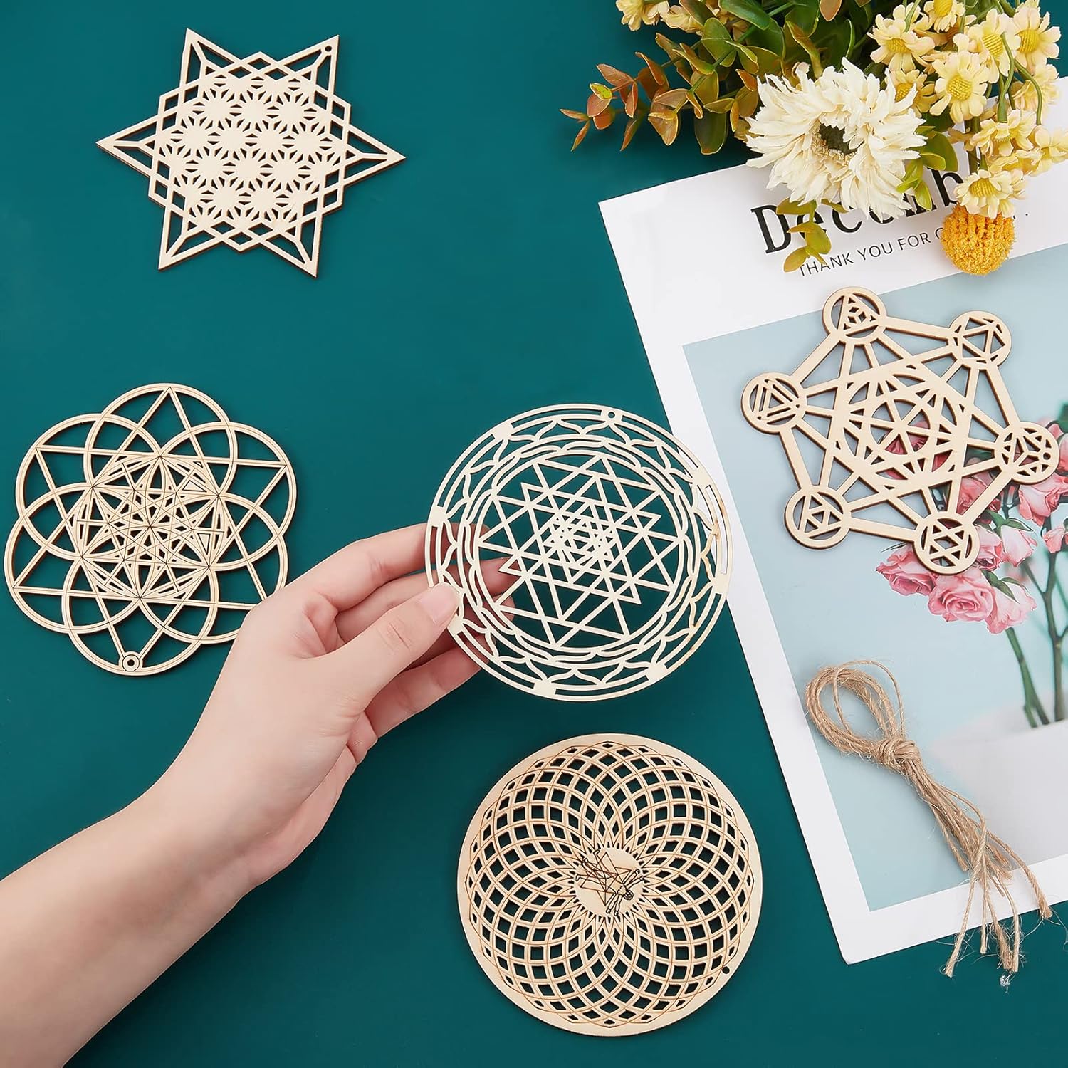 CHGCRAFT 6 Sets 6 Stil 3,96 Zoll Heilige Geometrie Wandkunst Set Meditation Chakra Holz Wandskulptur Blume des Lebens Mandala Holz Kristallgitterplatte Für Yoga Meditationsraum Heimdekoration