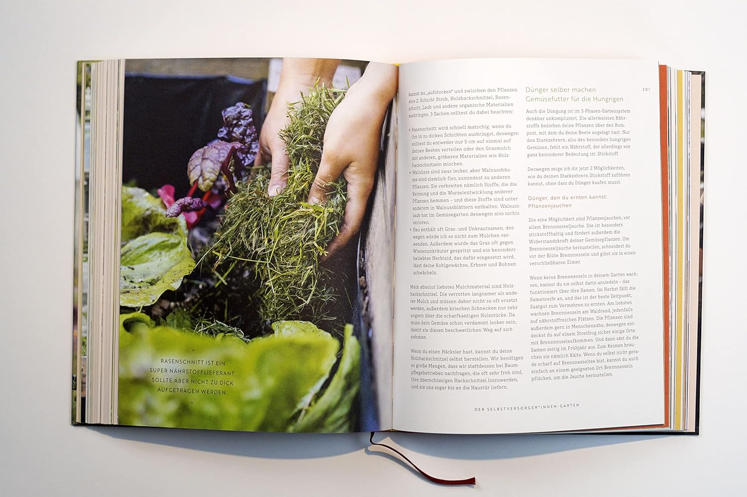 Selbstversorgung: Dein eigenes Gemüse anbauen, mit Hühnern kuscheln, in selbstgebackenes Brot beißen. Deutscher Gartenbuchpreis 2023, 1. Platz Bester Ratgeber