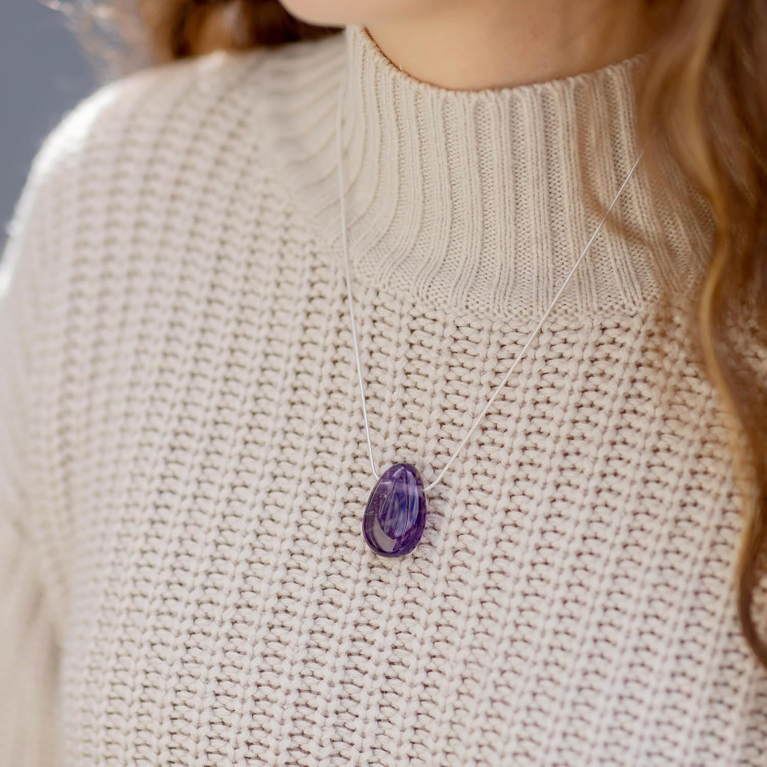 Lebensquelle Plus Amethyst Tropfenanhänger | Gebohrter Trommelstein Tropfen Anhänger mit Baumwollband | Hochwertiger Edelsteinanhänger