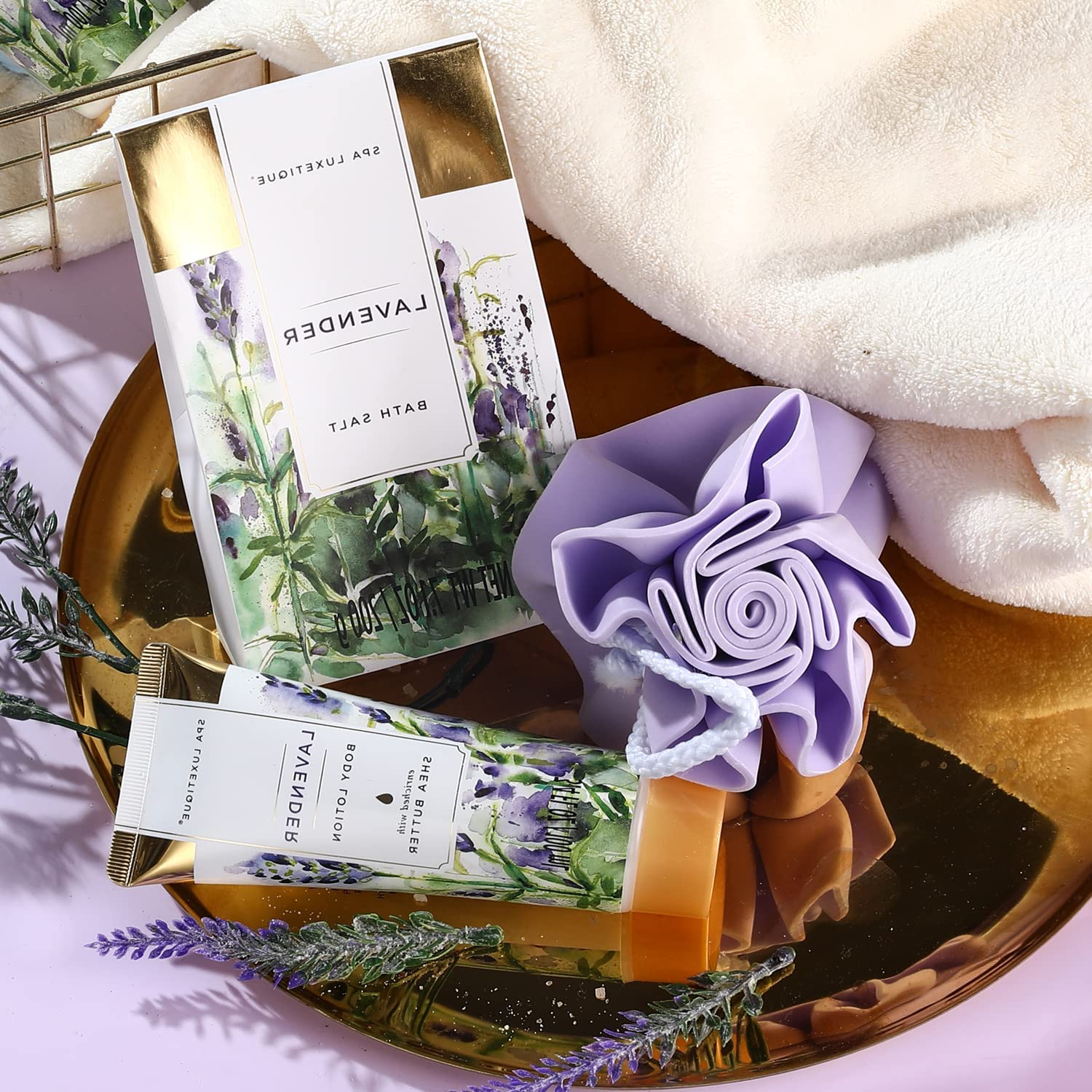 SPA LUXETIQUE Damen Bade Geschenkset - 10tlg. Lavender Duft Geburtstaggeschenk Wellness set für Frauen Handcreme, Duschgel, Schaumbad, Bodylotion, Badesalz, Badeschwamm, Muttertagsgeschenk