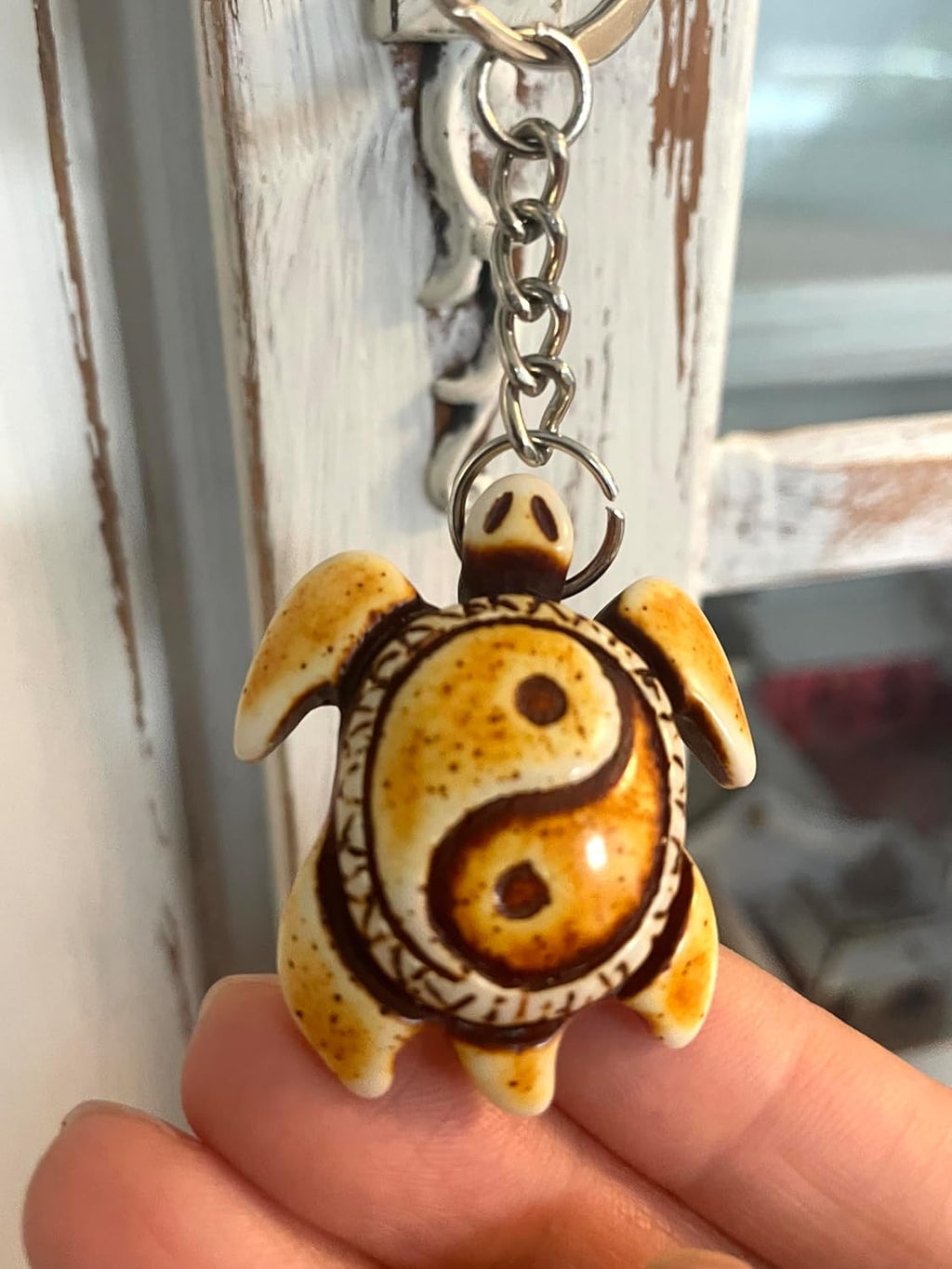 WOO MANTO Taiji Turtles Yin Yang Keychain 1.6 x 1.38 Inch Resin Pendant Feng Shui Lucky Charm