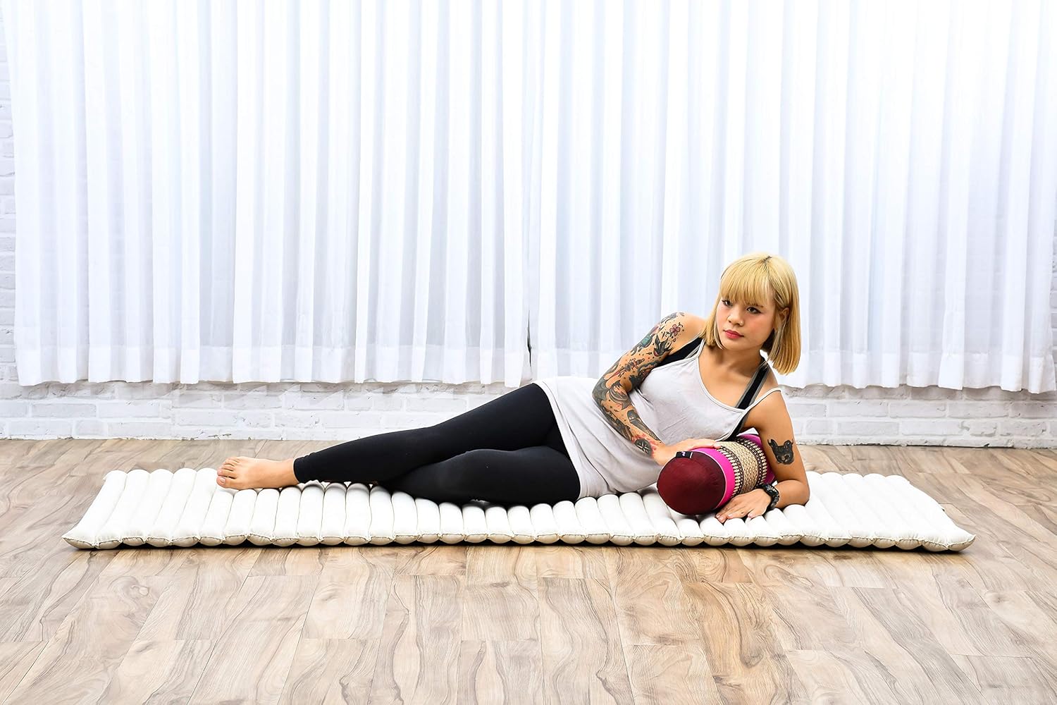 Leewadee Pilatesrolle Yoga Bolster Yogakissen Ökologisches Naturprodukt, Kapok