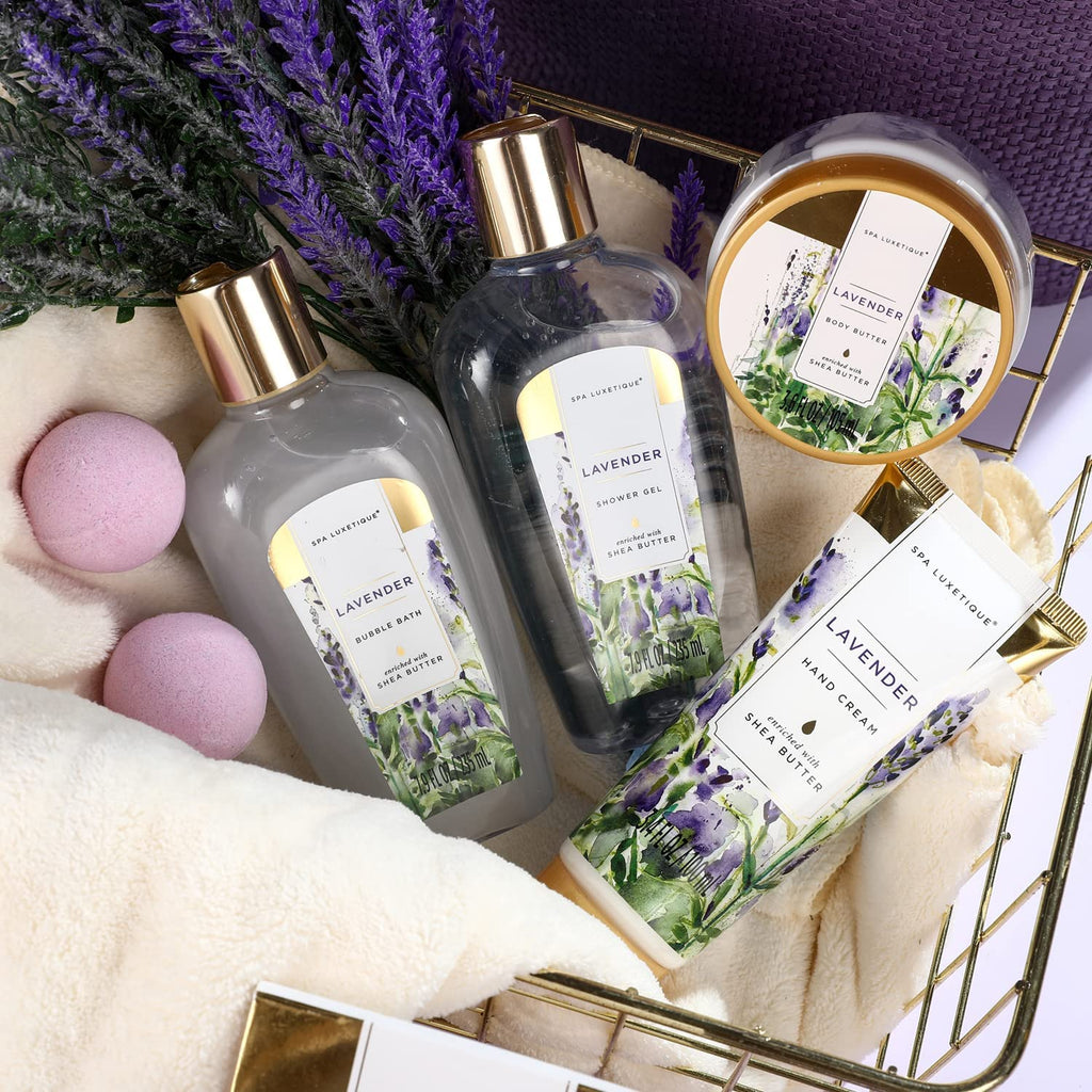 SPA LUXETIQUE Damen Bade Geschenkset - 10tlg. Lavender Duft Geburtstaggeschenk Wellness set für Frauen Handcreme, Duschgel, Schaumbad, Bodylotion, Badesalz, Badeschwamm, Muttertagsgeschenk