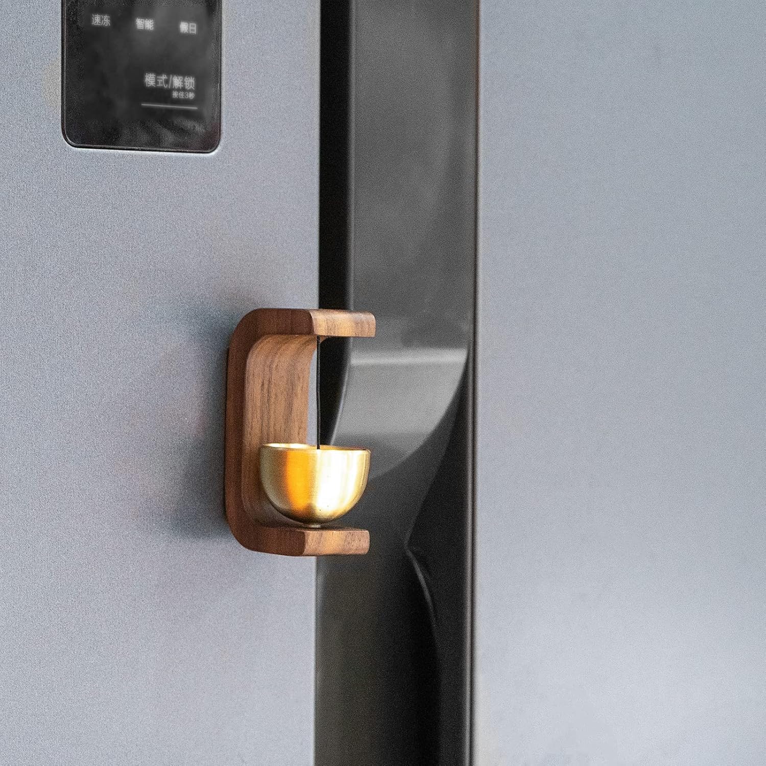 Goldene dekorative Shopkeepers Glocke für Türöffnung – magnetische Holz-Türklingel mit Messingglocke, ideal zum Aufhängen von Eingängen für Wand, Geschäft, Kleiderschrank