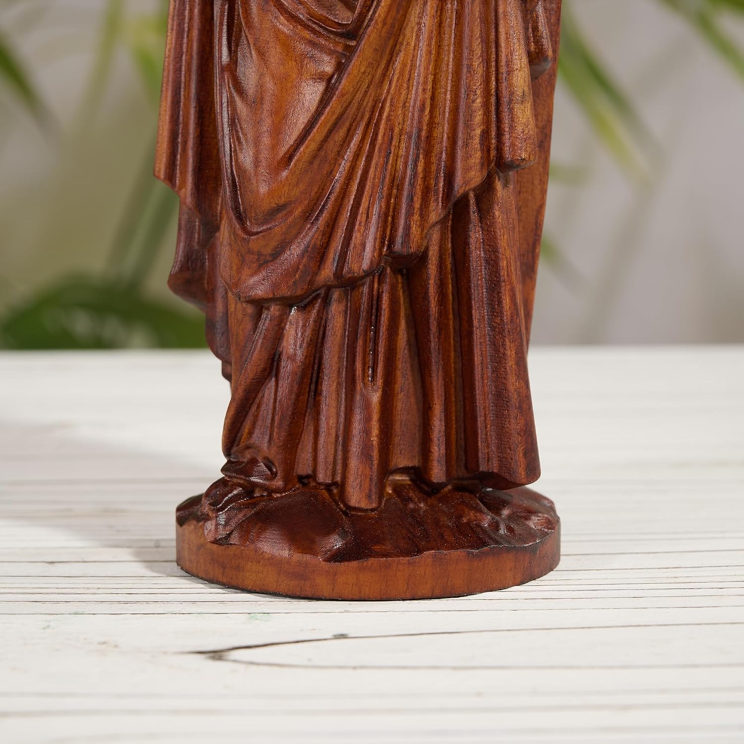 BGCarvedGrace St.Joseph Holding Baby Jesus Statue