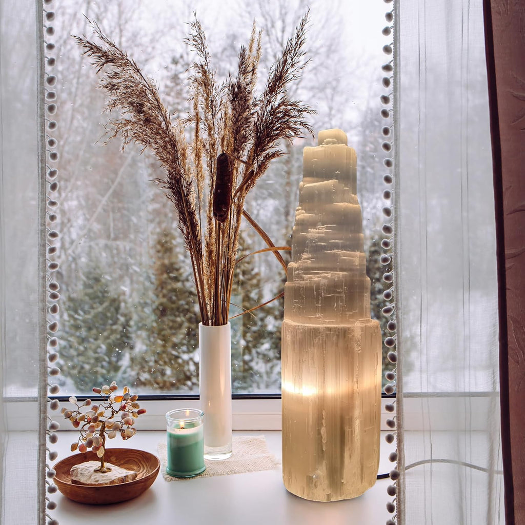 Selenit Lampe 20 cm – Großer Selenit Turm, Kristall Tischlampe & Nachttischlampe – Edelstein Lampe zur Reinigung, Meditation & Dekoration – Natürliches Home Decor