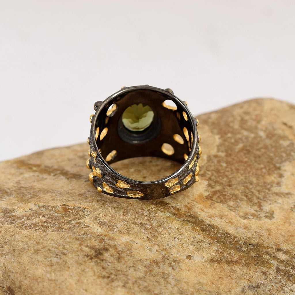 Stapelbarer Moldavit-Lünettenring, oval, grüner facettierter Stein, 10 x 8 mm, handgefertigt, Statement, stapelbar, Modeschmuck, Geschenk für Damen und Herren, U1/2, 63 (20,10)