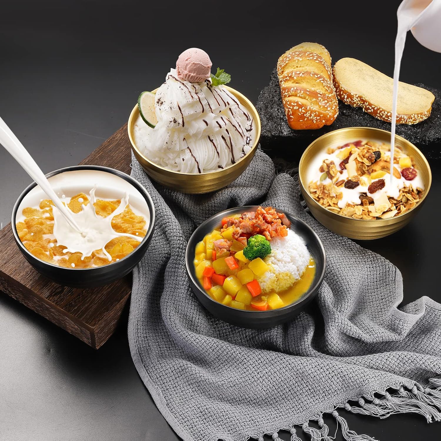 4er Edelstahl Schüsseln Doppelschicht Isolierte Nudelsuppe Schüssel Reis Schüssel Salat Schüssel Müslischalen, Schüsseln für Obst Getreide Snack Vorspeise, Geschirrspüler Sicher (Gold&Schwarz,14cm)