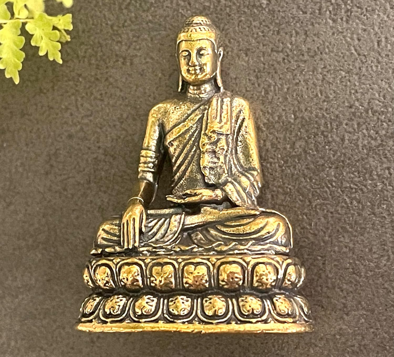 kleine sitzende Buddha Figur tragbar - Miniatur Statue aus Messing Tischdekor Meditation Figur Antique Home/Office