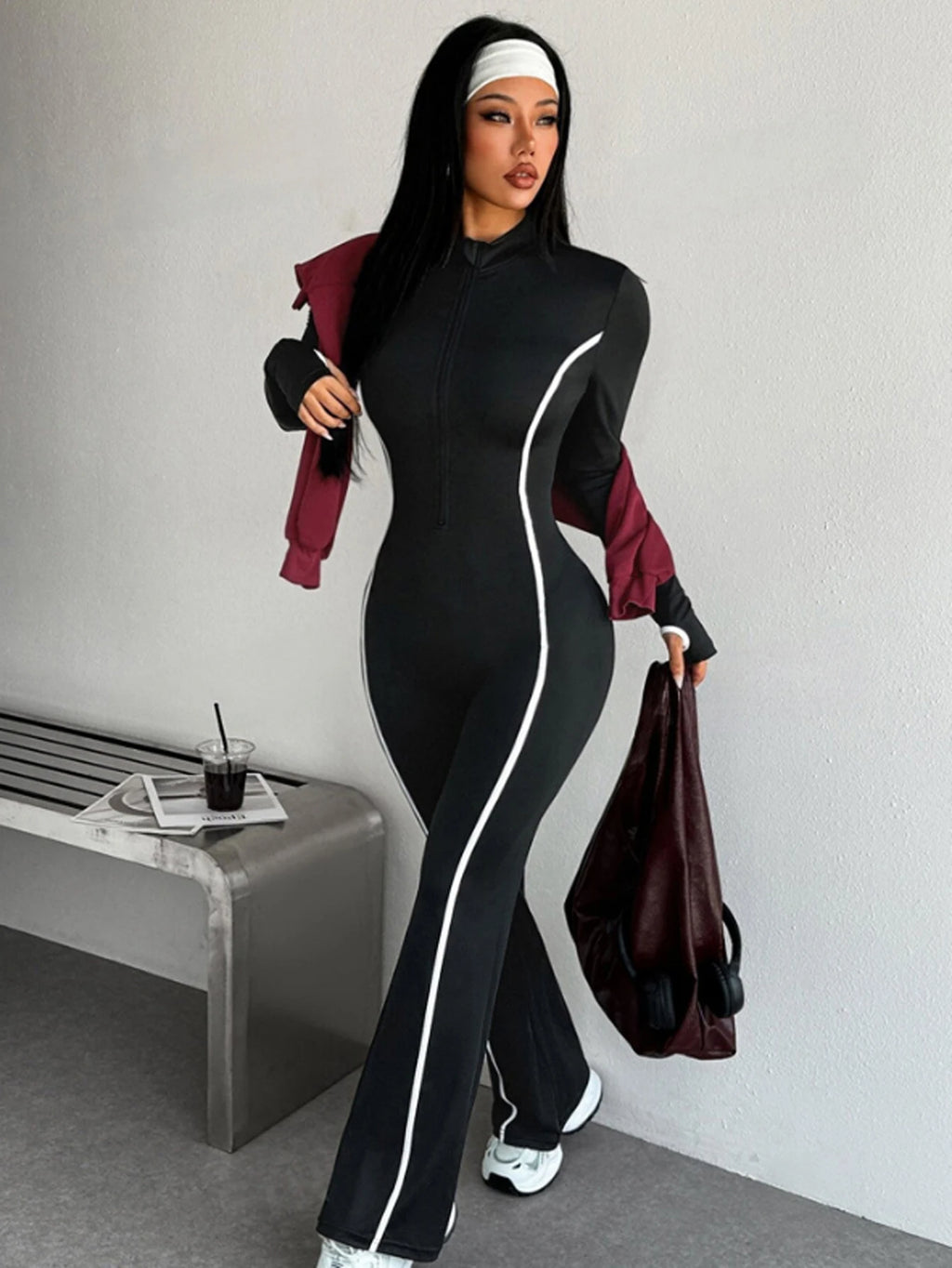 Women's Jumpsuit Yoga Suit Long Sleeved Black And White Color Blocked Jumpsuit Long Pants Sports Fitness Suit Jumpsuit
