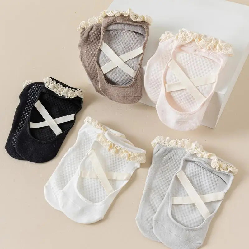 1Pairs Cute Lacework Pilates Socks Princess Women Yoga Socks Professional Backless Breathable Anti-Slip Ballet Sport Socks