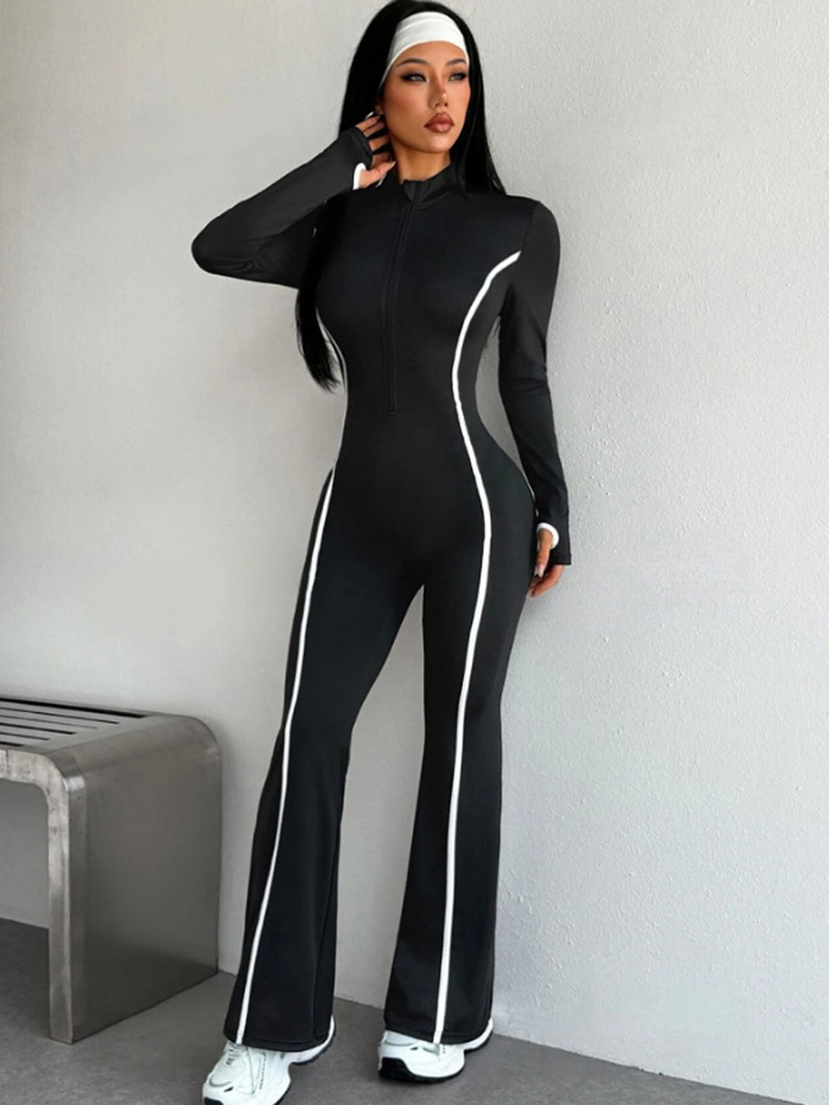 Women's Jumpsuit Yoga Suit Long Sleeved Black And White Color Blocked Jumpsuit Long Pants Sports Fitness Suit Jumpsuit