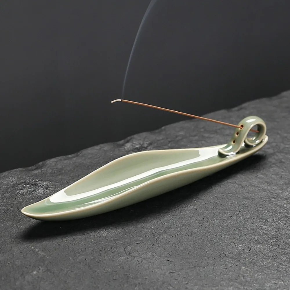 Creative Celadon Ceramic Incense Holder Perfect for Serene Tea Ceremony Ambiance Sleek Elegant Home Decor